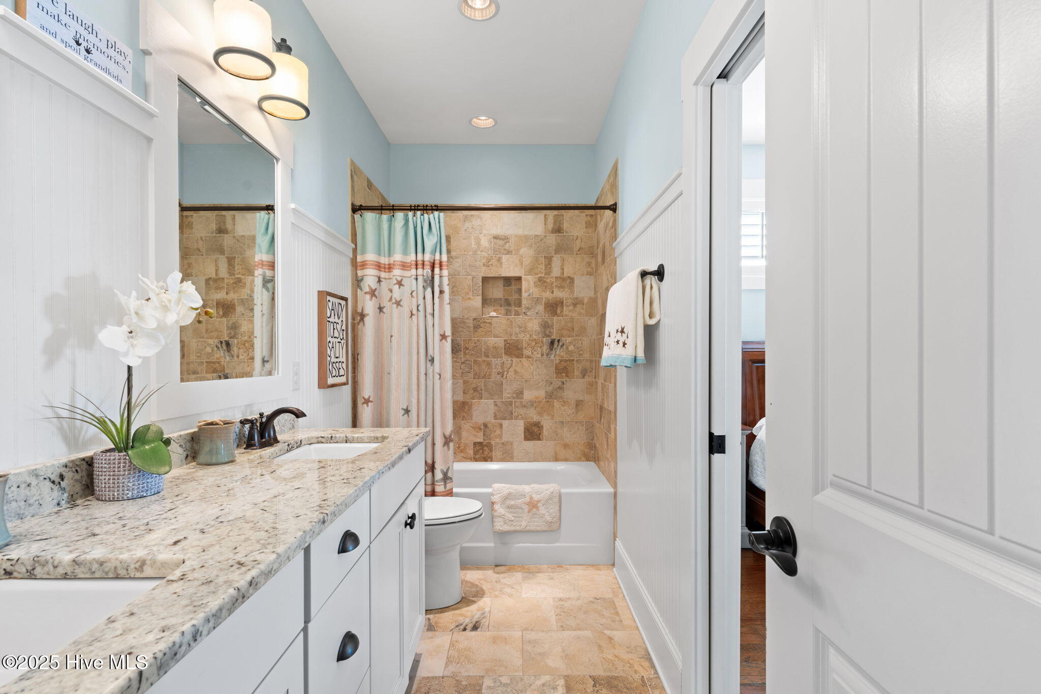 100536977 | Photo 32