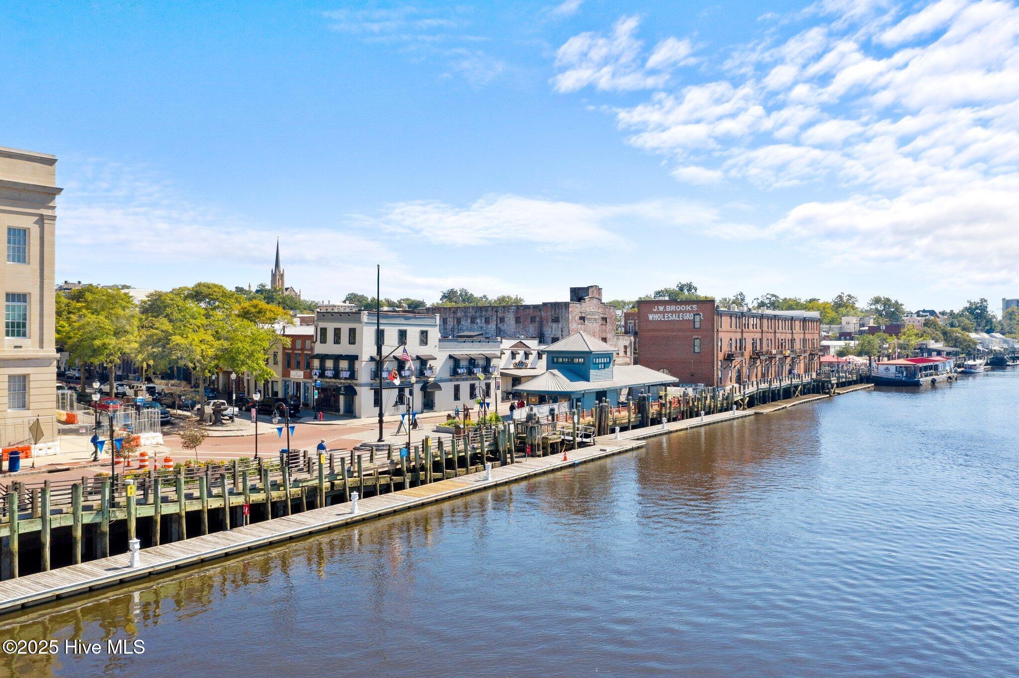 100544405 | Photo 27