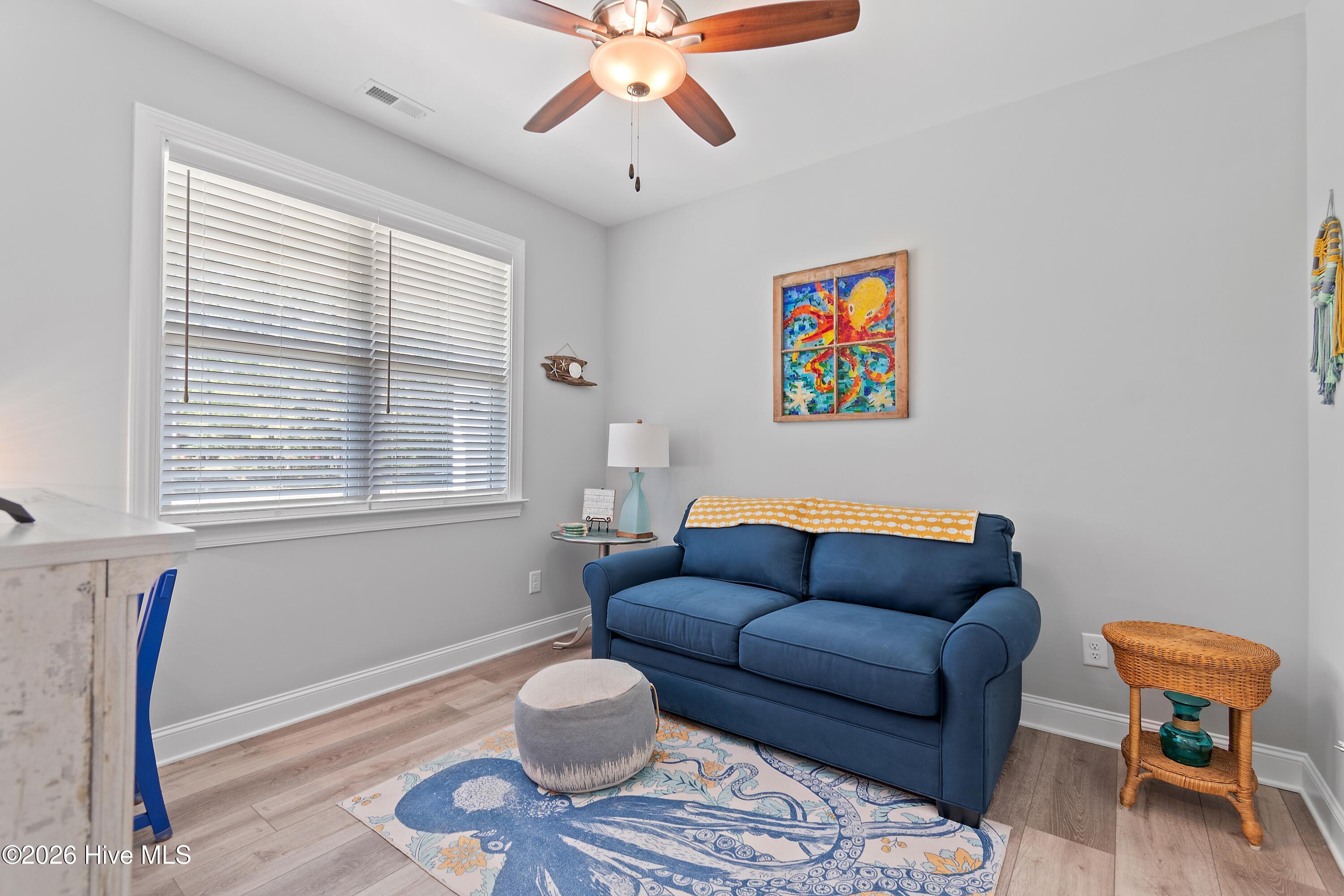 100568051 | Photo 26