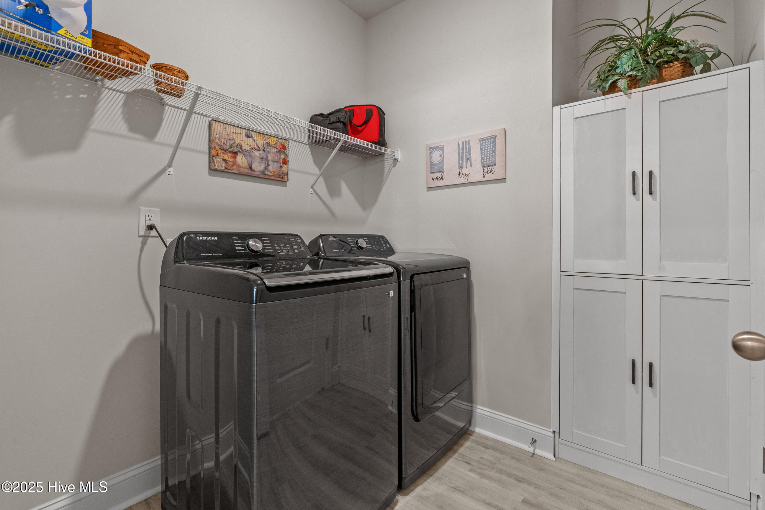 100531761 | Photo 27