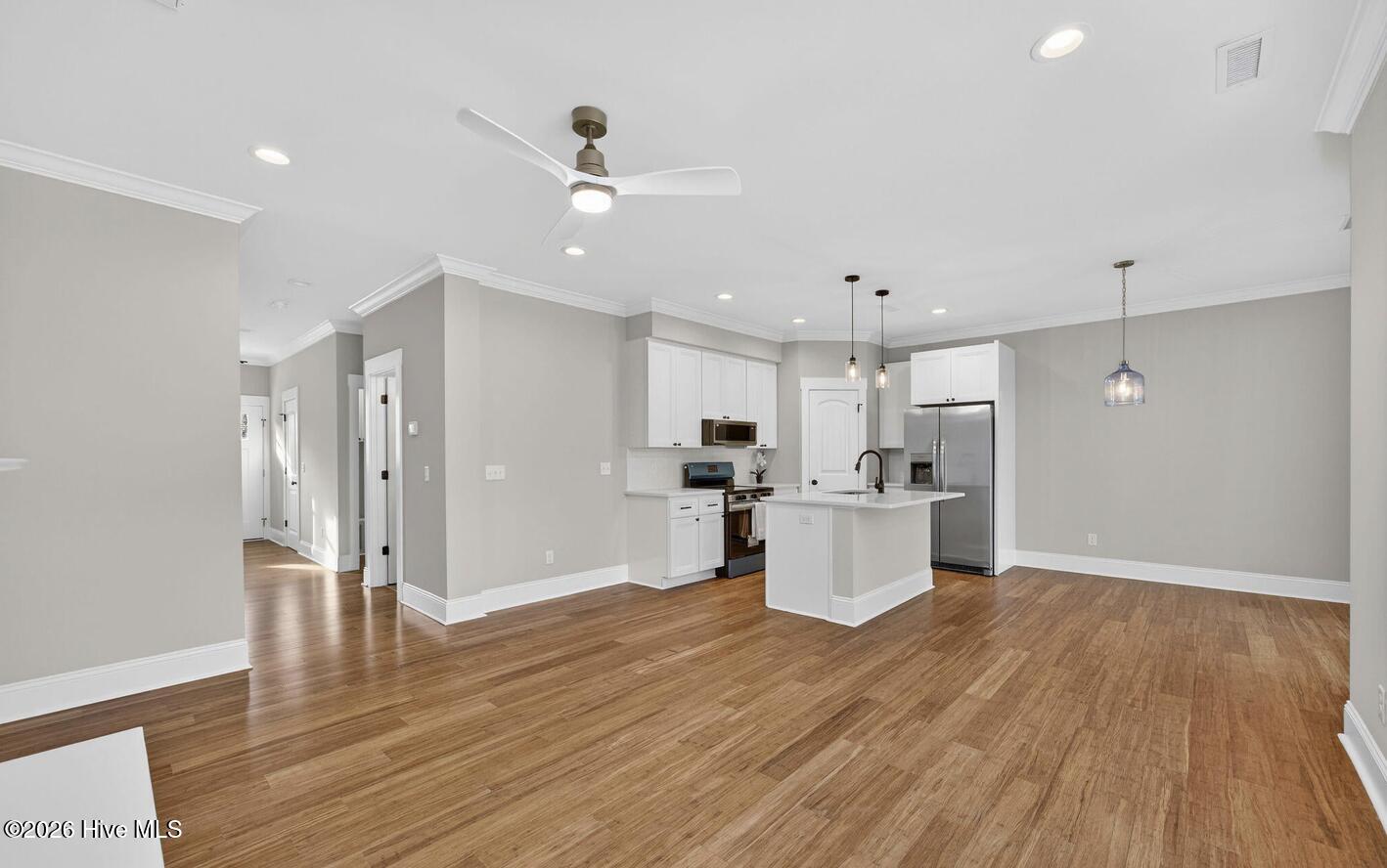 404 S Bodenheimer Street, Burgaw, NC, 28425