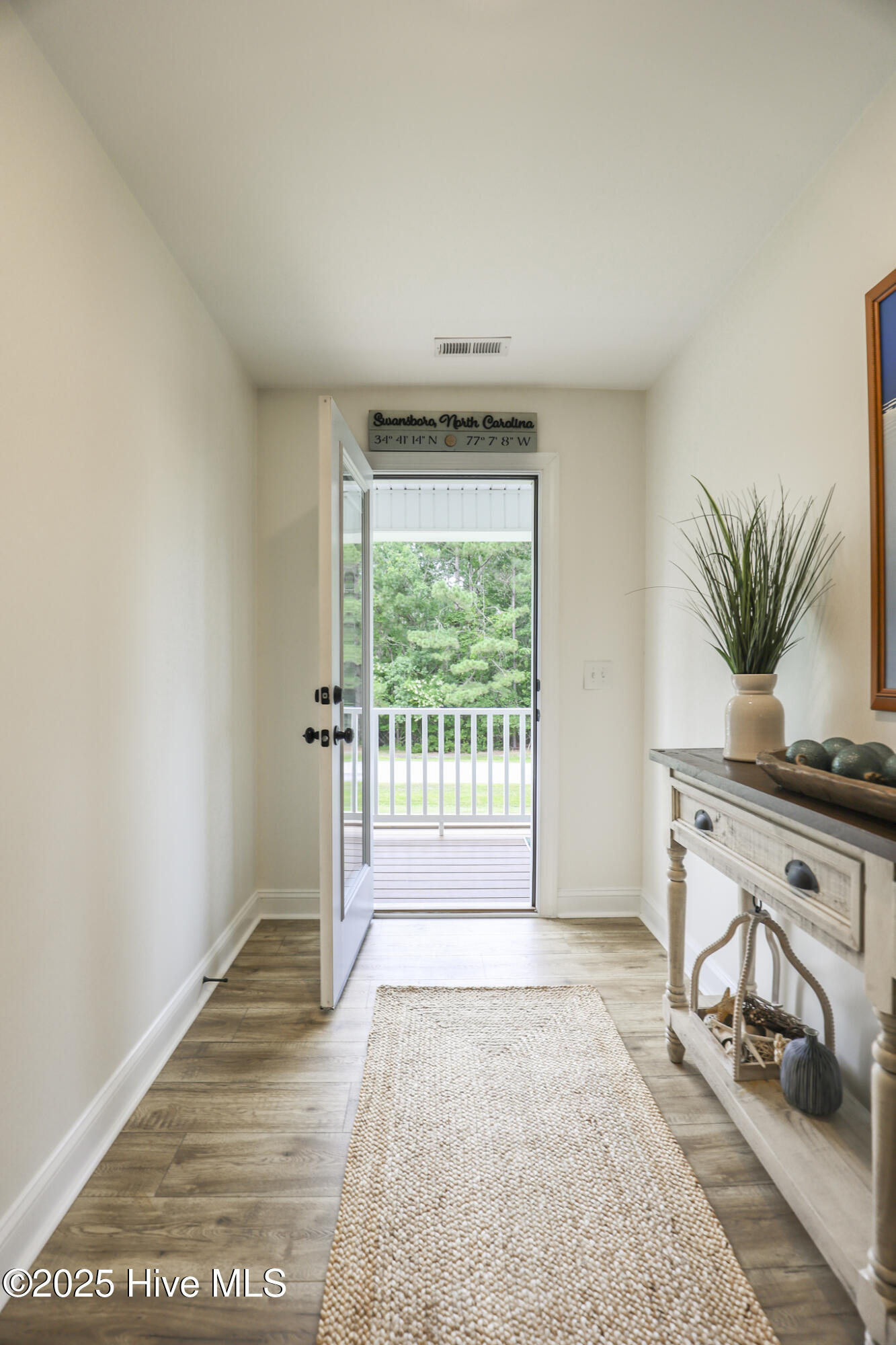 100513900 | Photo 42