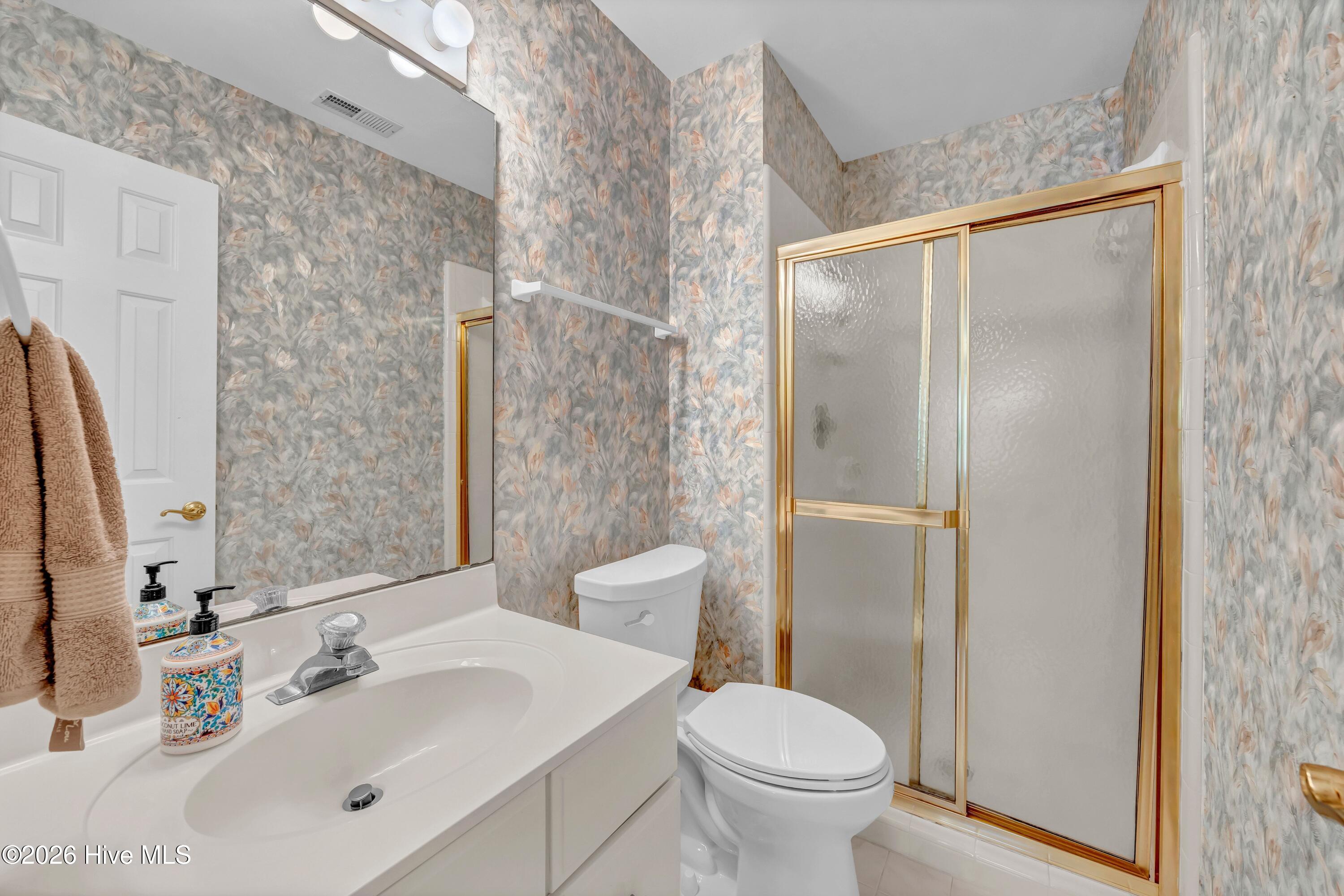 100566684 | Photo 37