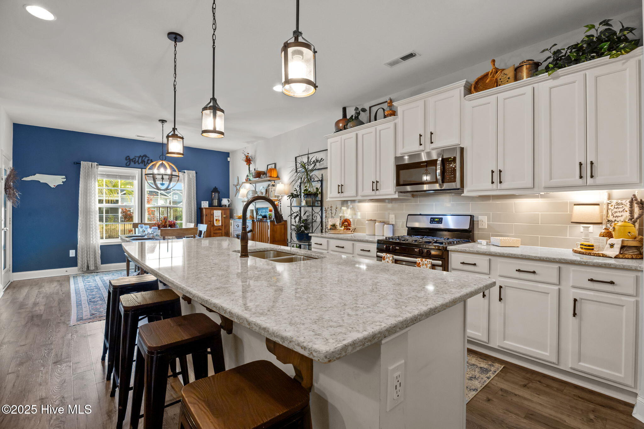 100544271 | Photo 37