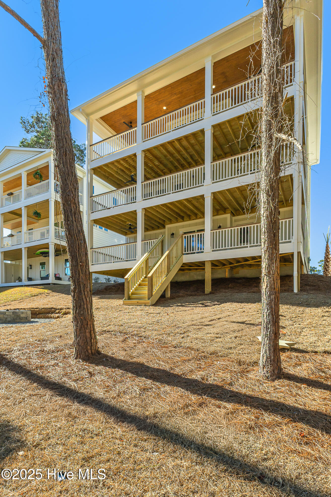 100534543 | Photo 47