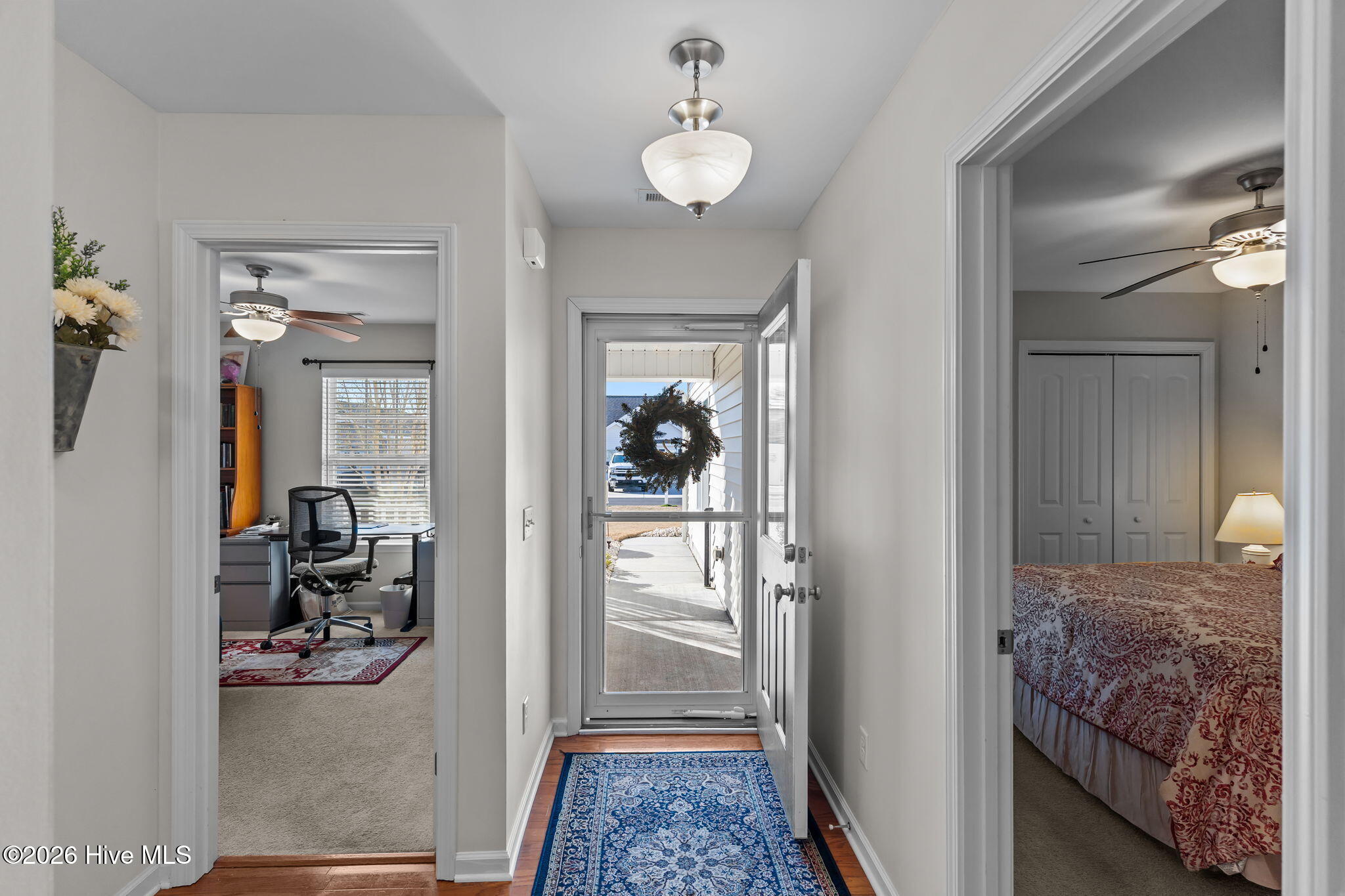 100552951 | Photo 23