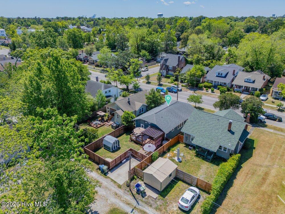 100568579 | Photo 41