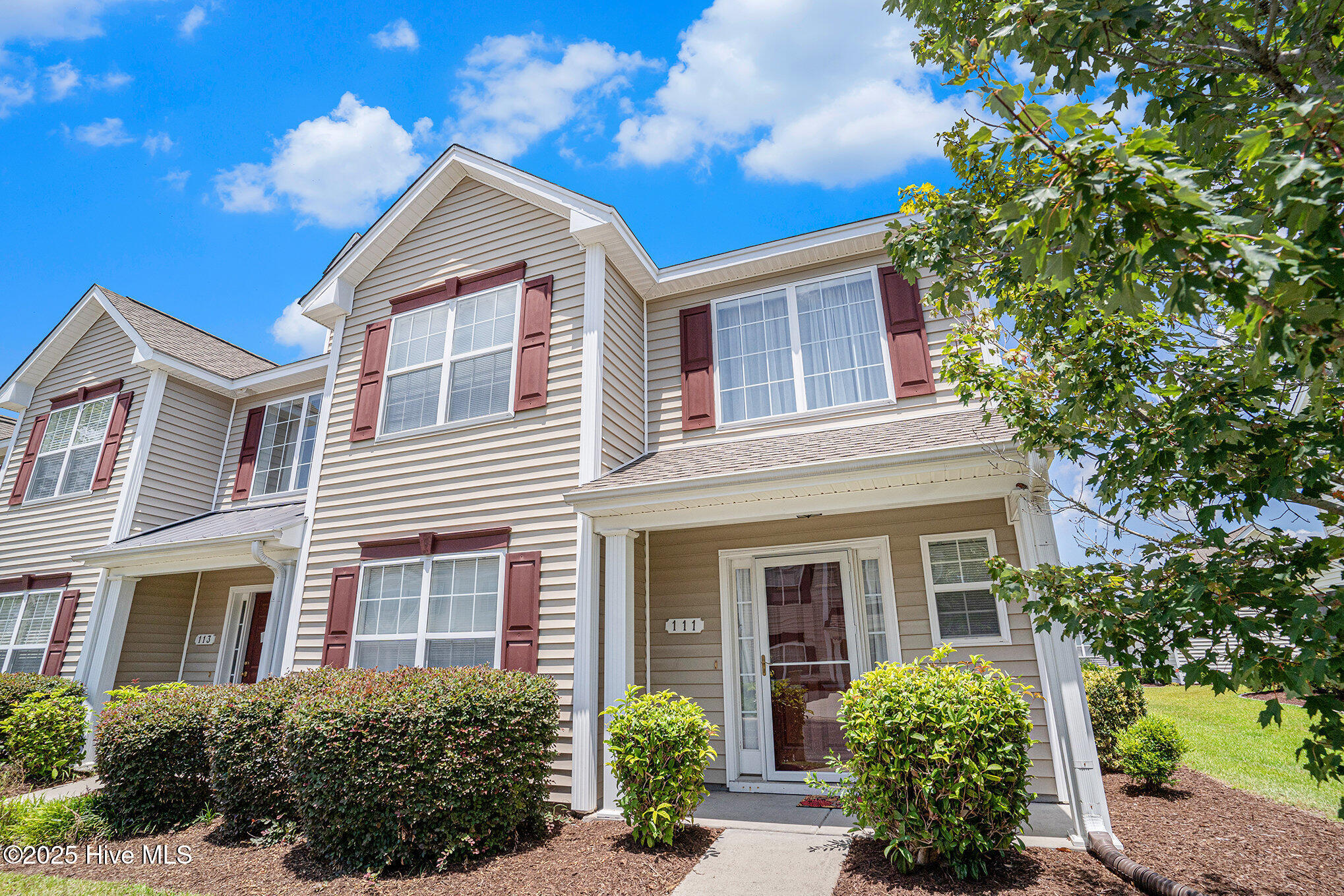 100520247 | Photo 42