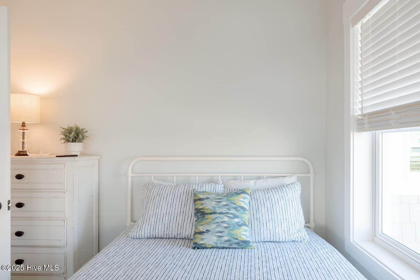 100543911 | Photo 36