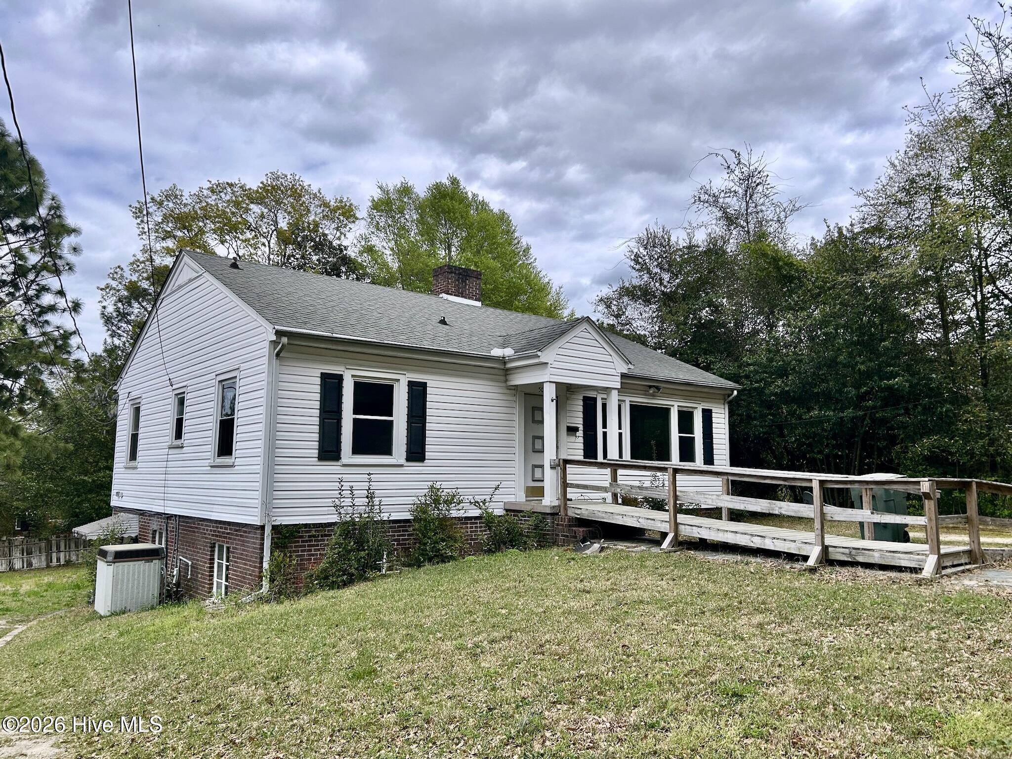 506 Minturn Avenue, Hamlet, NC, 28345