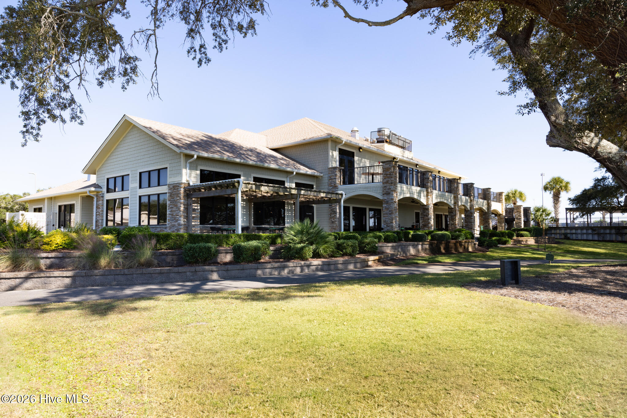 100547125 | Photo 47