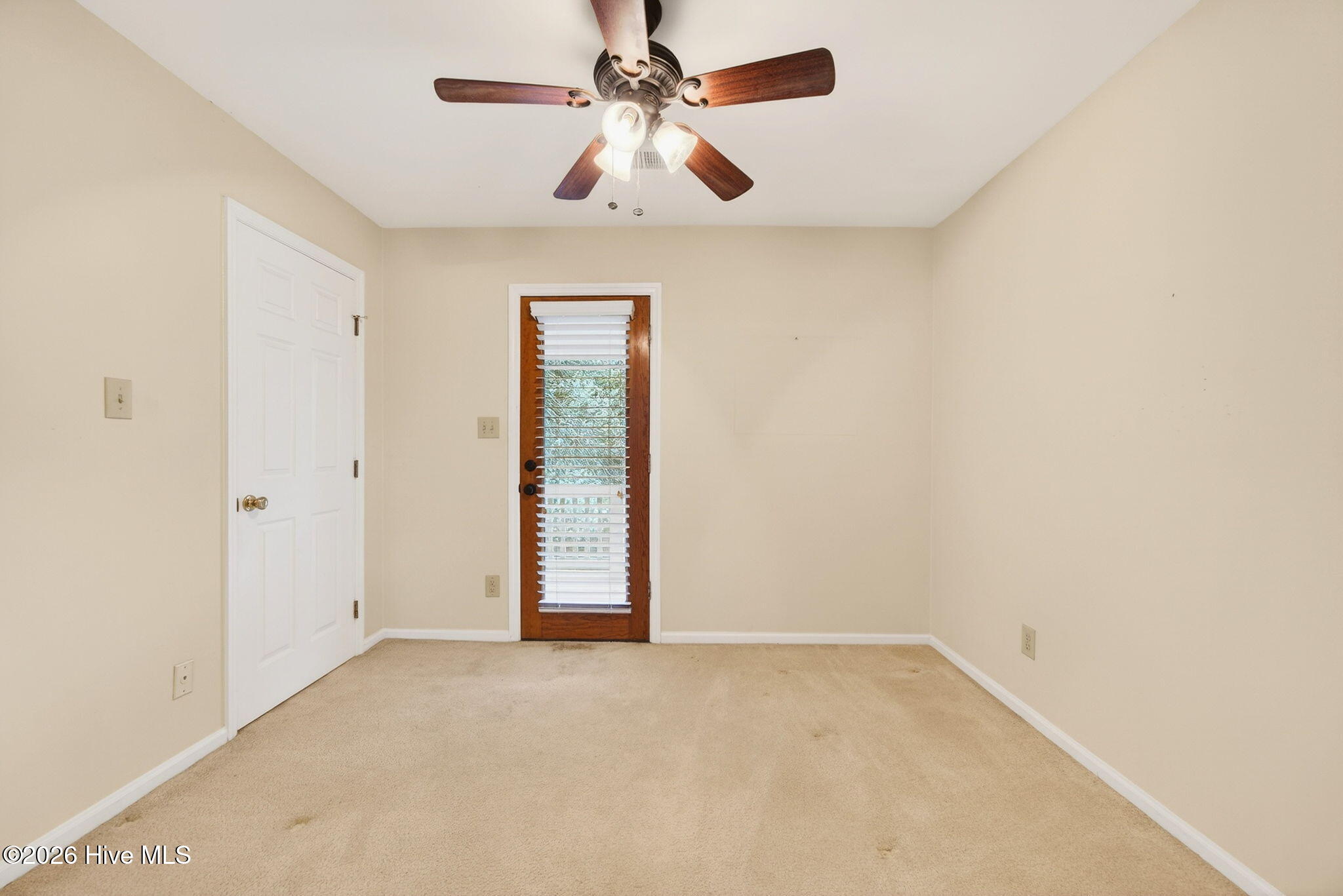 100559541 | Photo 61