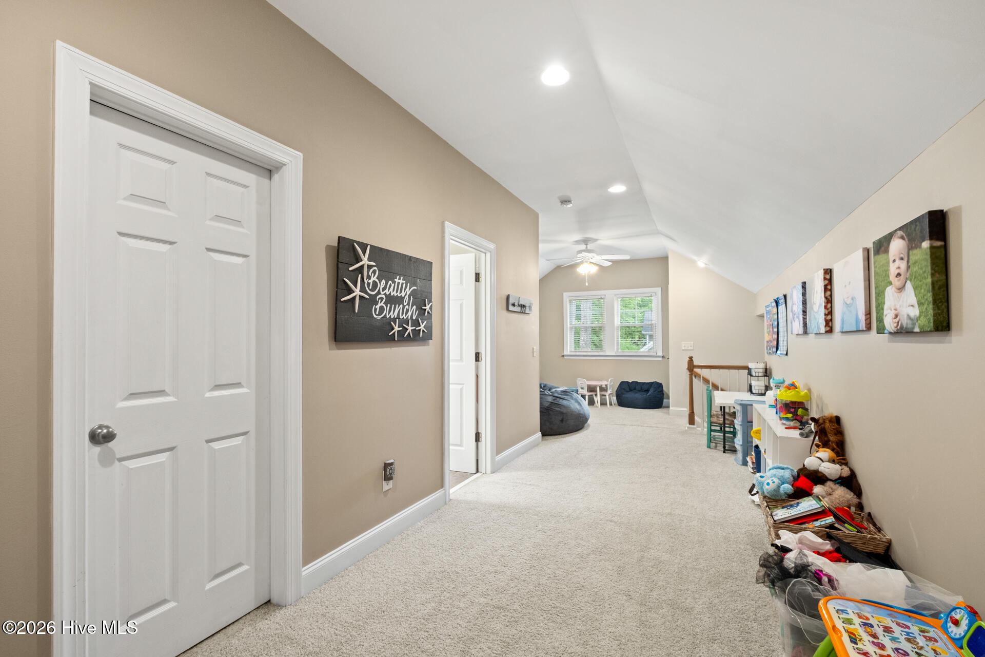 100554088 | Photo 42