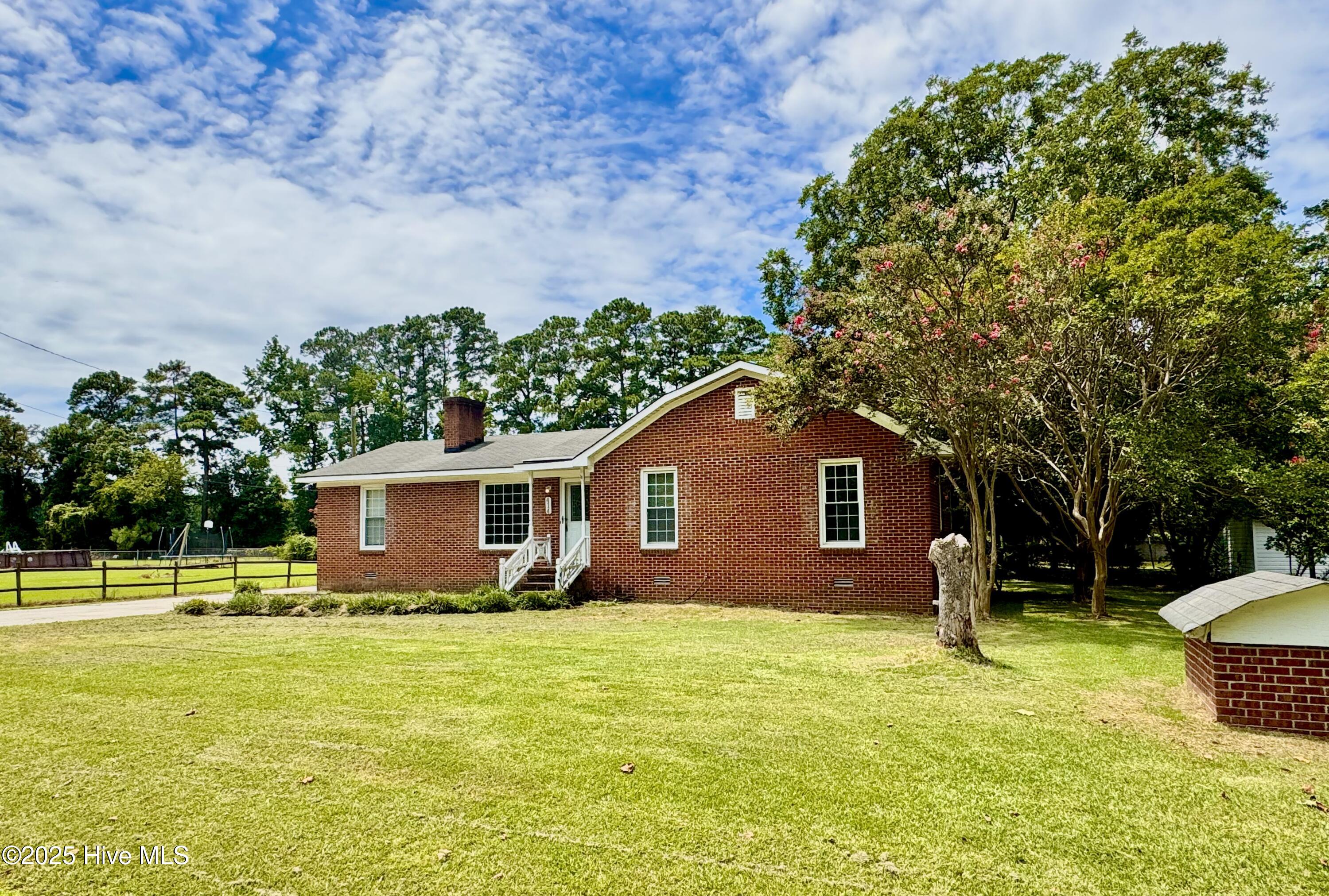 Homes for sale in Kinston, NC | 414 Wheat St, Kinston, NC 28504 | MLS# 100523123