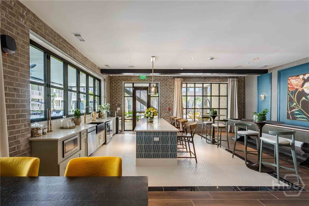 1150 E Perry Lane UNIT B4, Savannah, GA, 31404