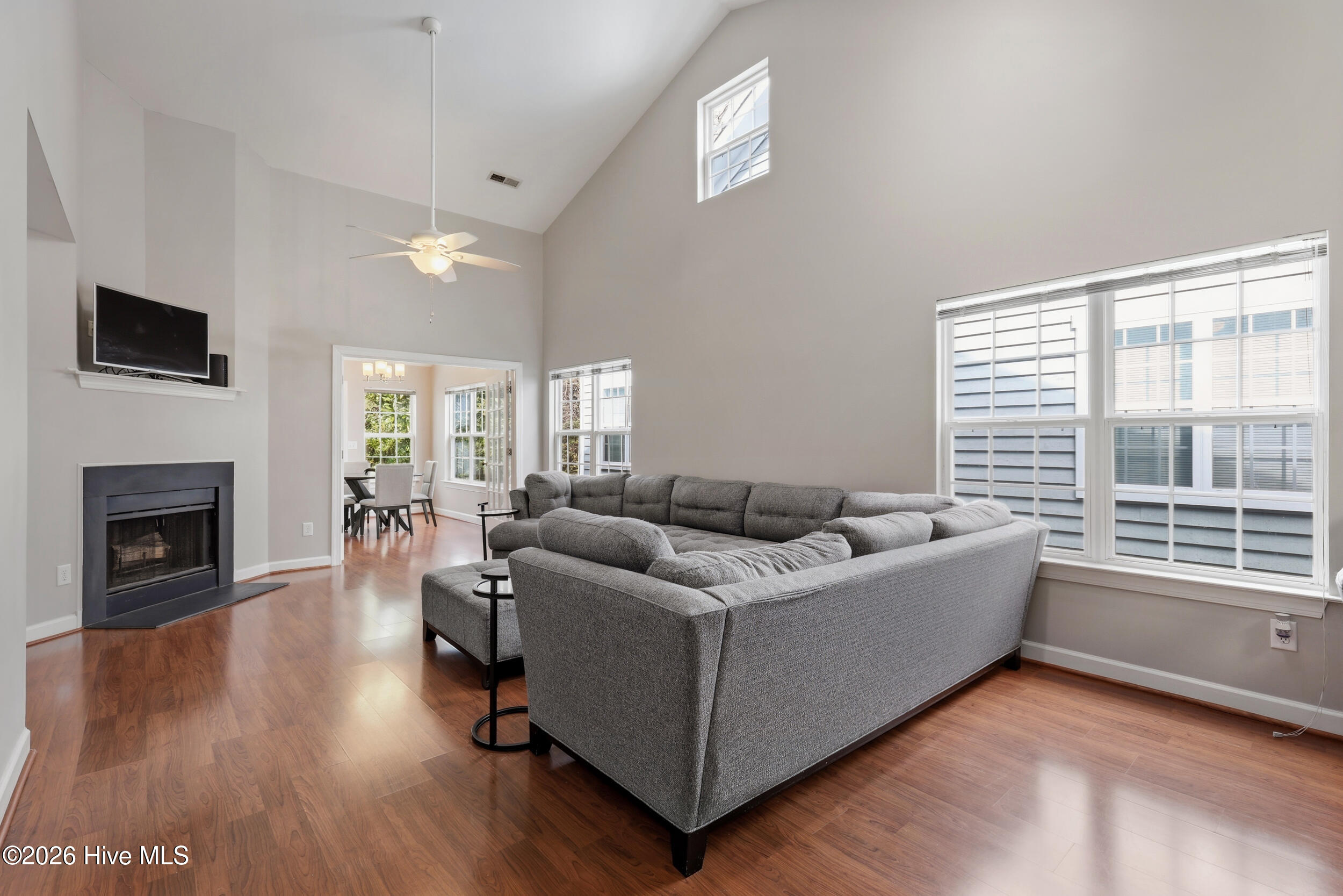 100554521 | Photo 10