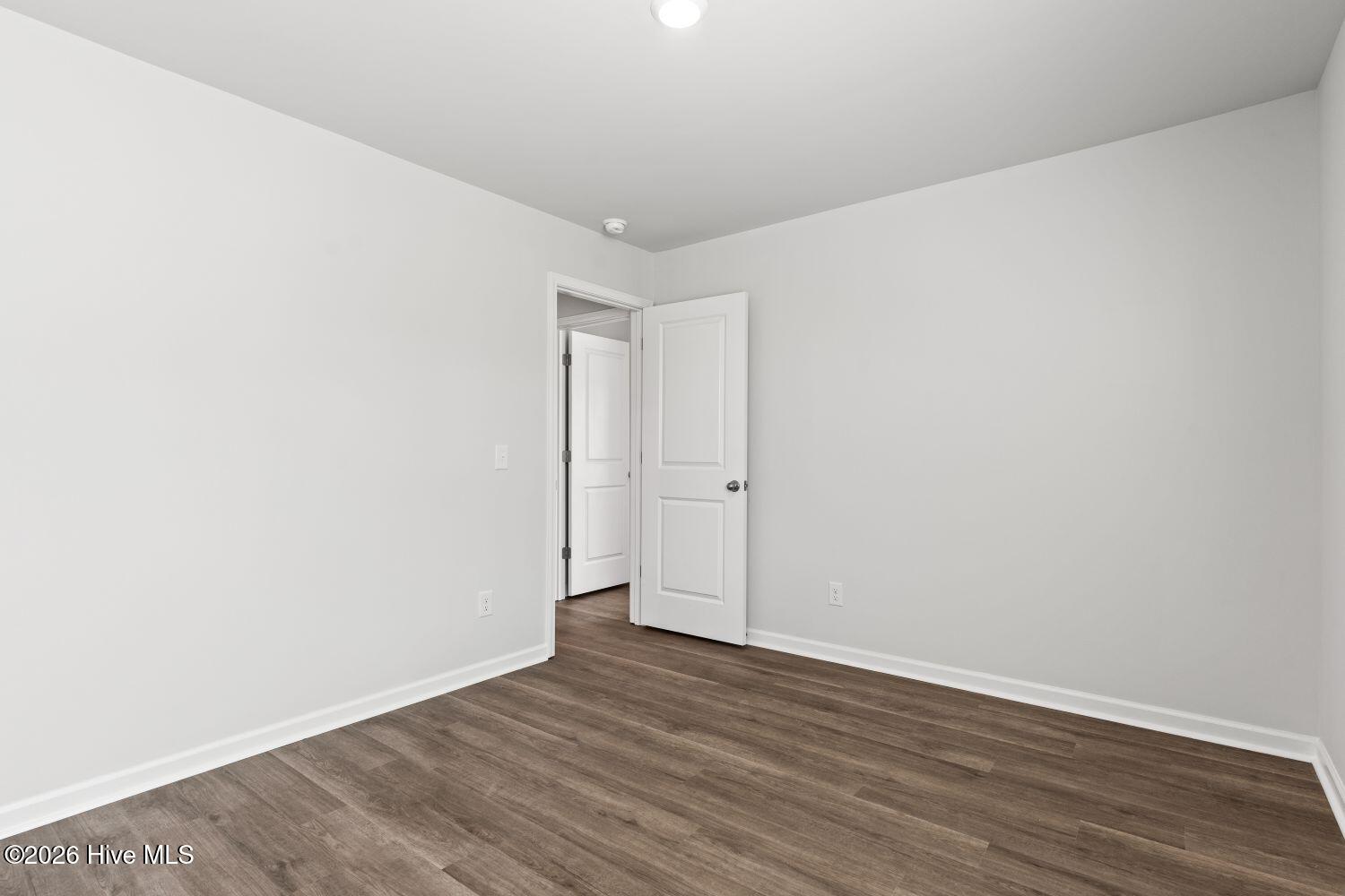 100535209 | Photo 25