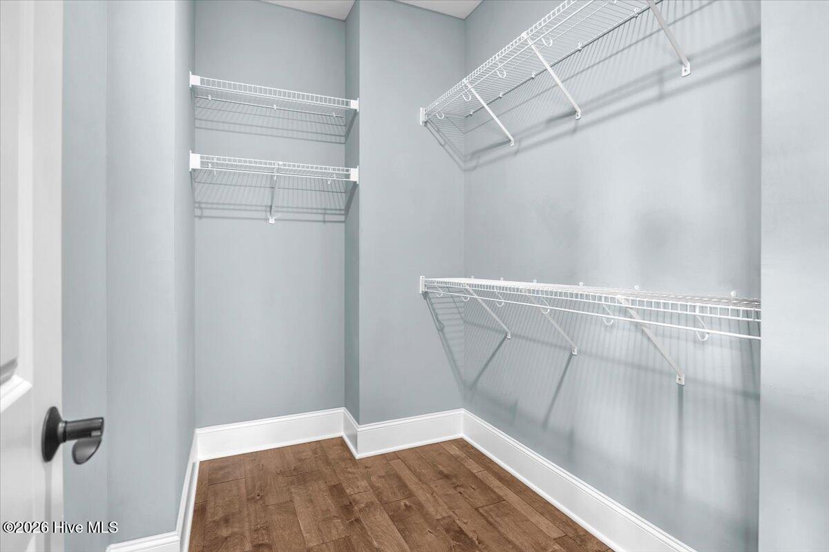 100558839 | Photo 42