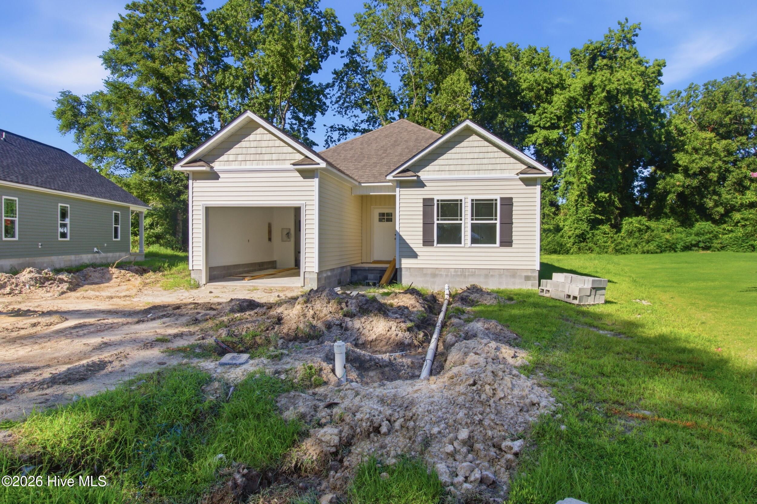 310 Camp Creek Drive,Oriental