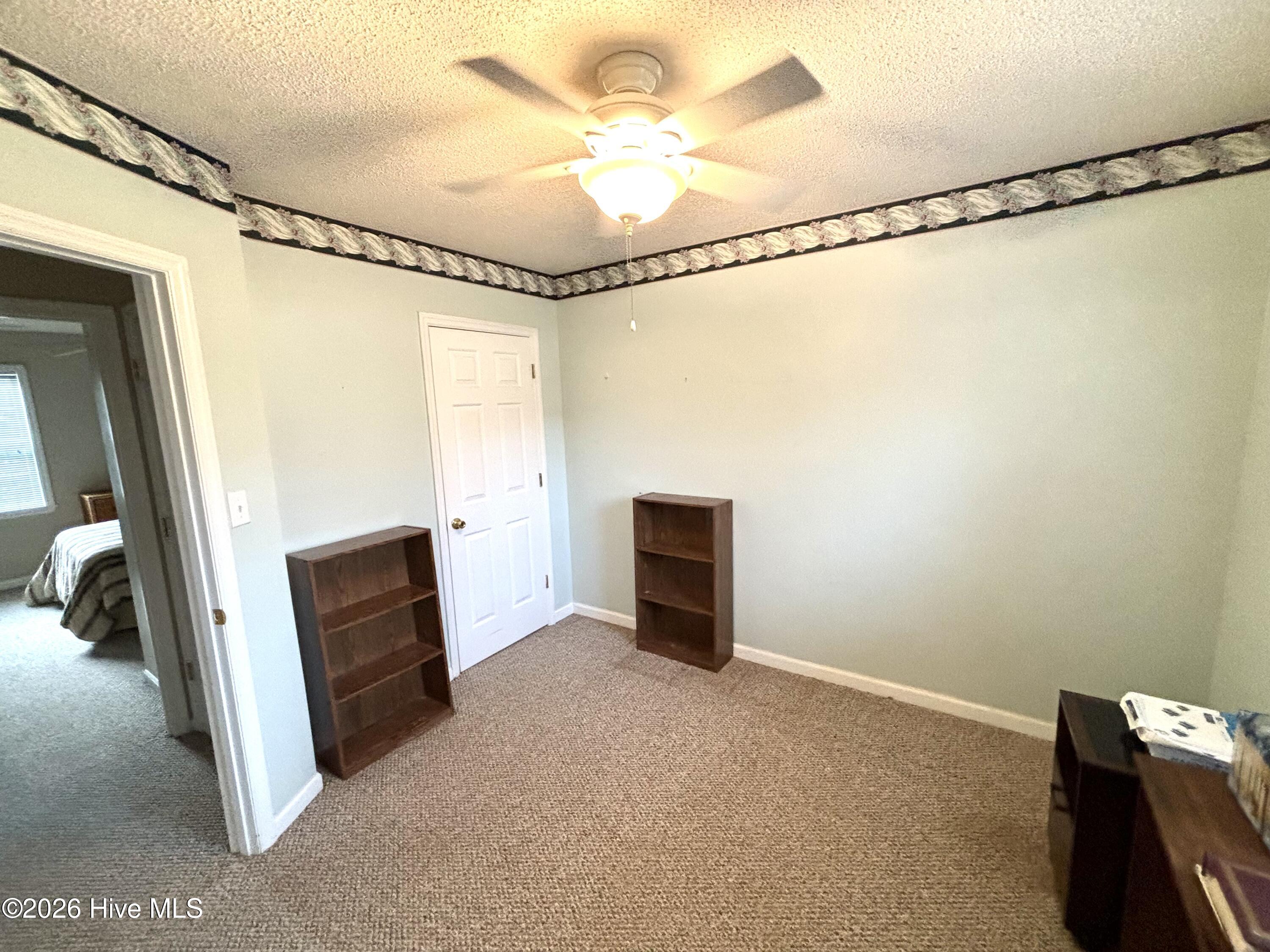 100561448 | Photo 16