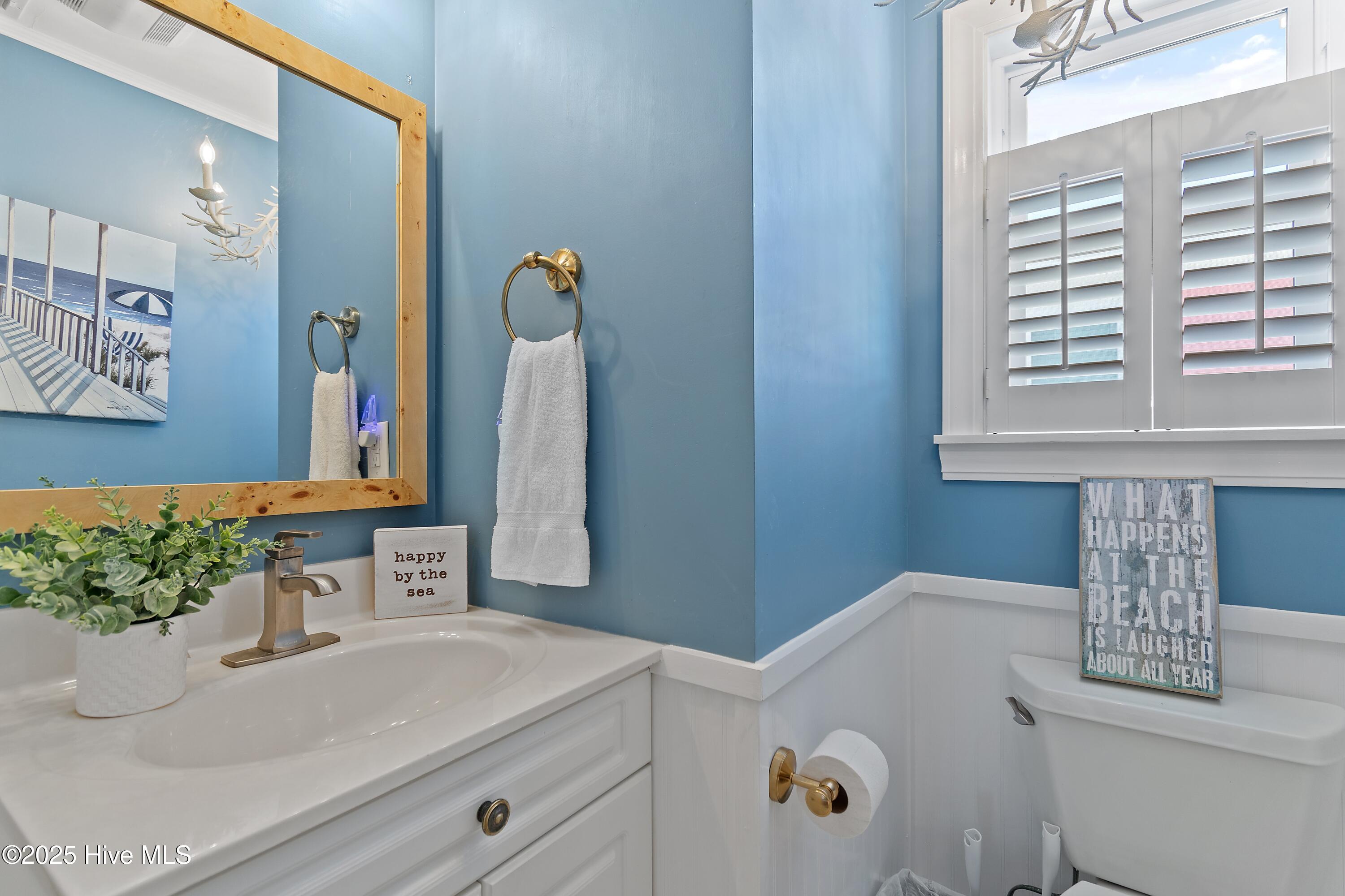 100535227 | Photo 16