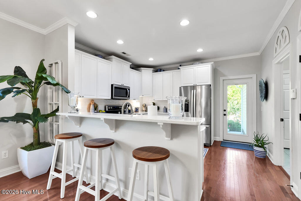 100570520 | Photo 11