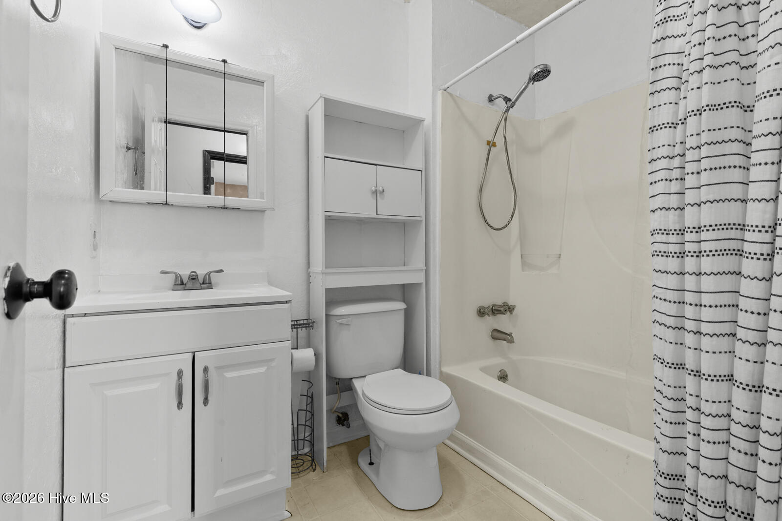 100564330 | Photo 15