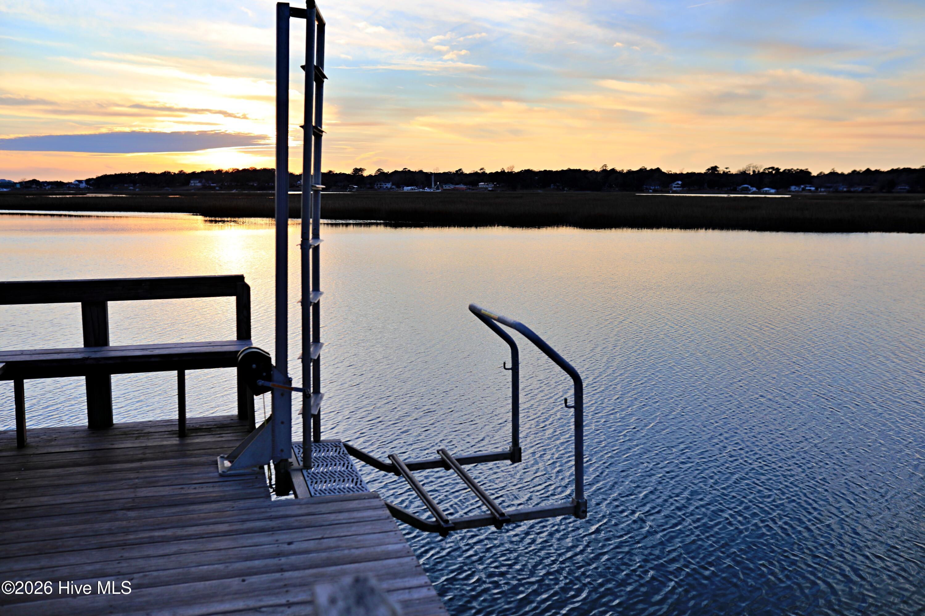 100554715 | Photo 16