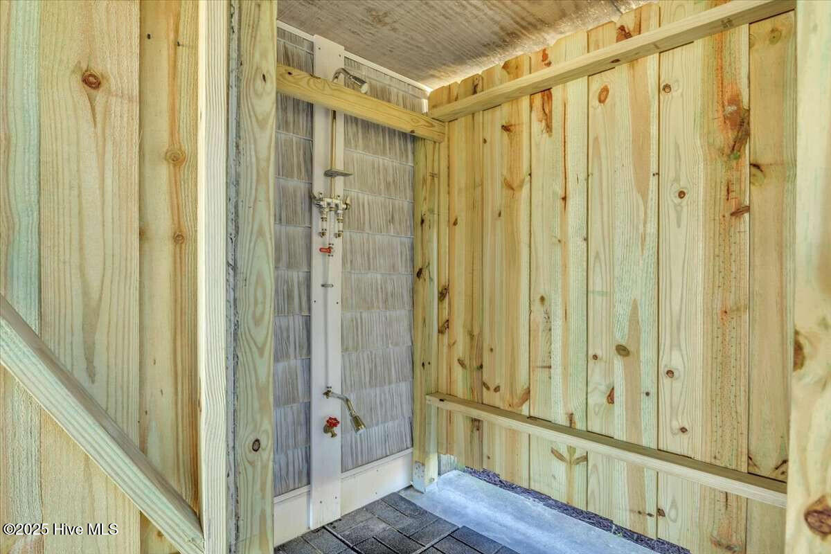 100546724 | Photo 56