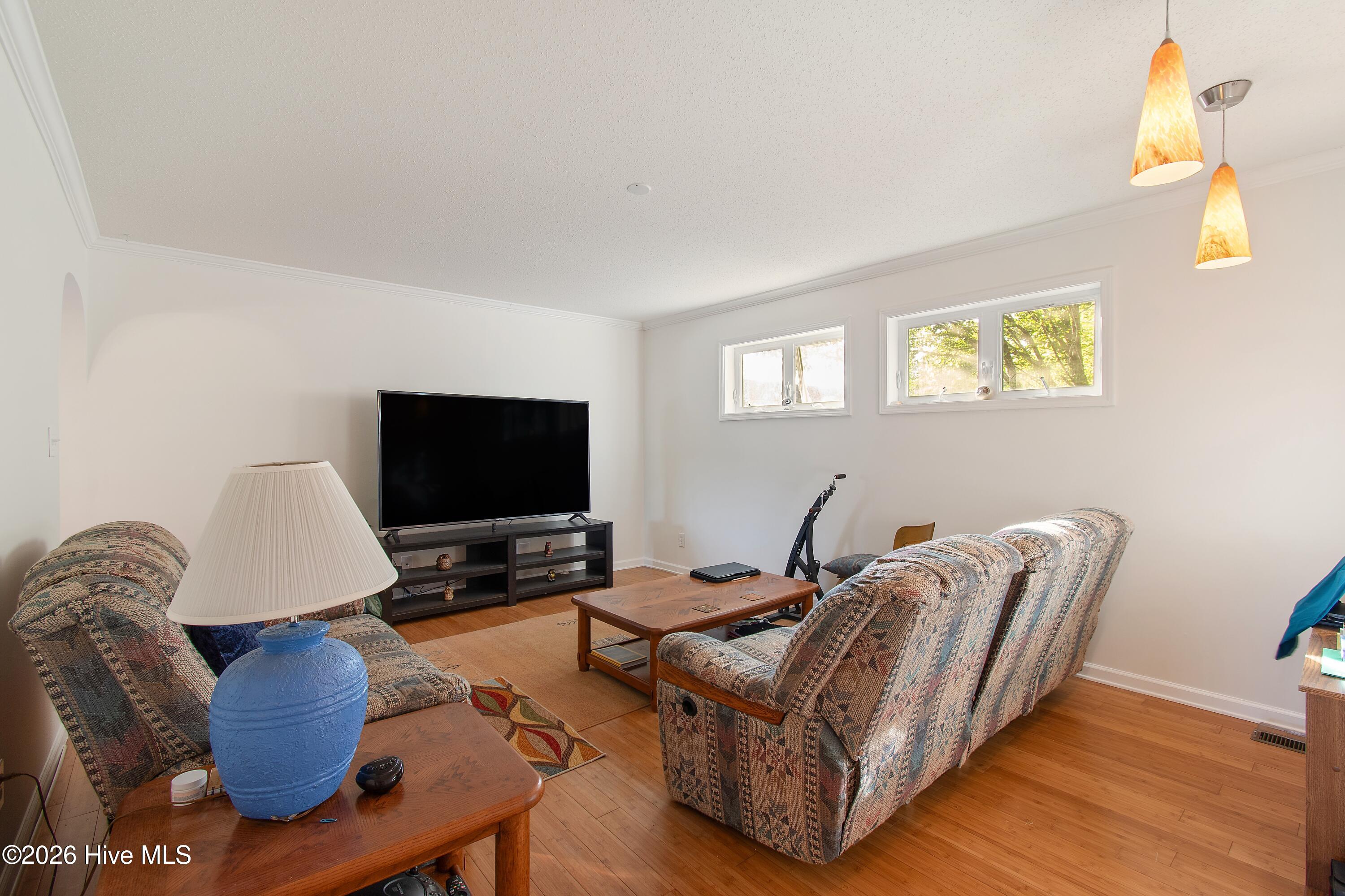 100568231 | Photo 31