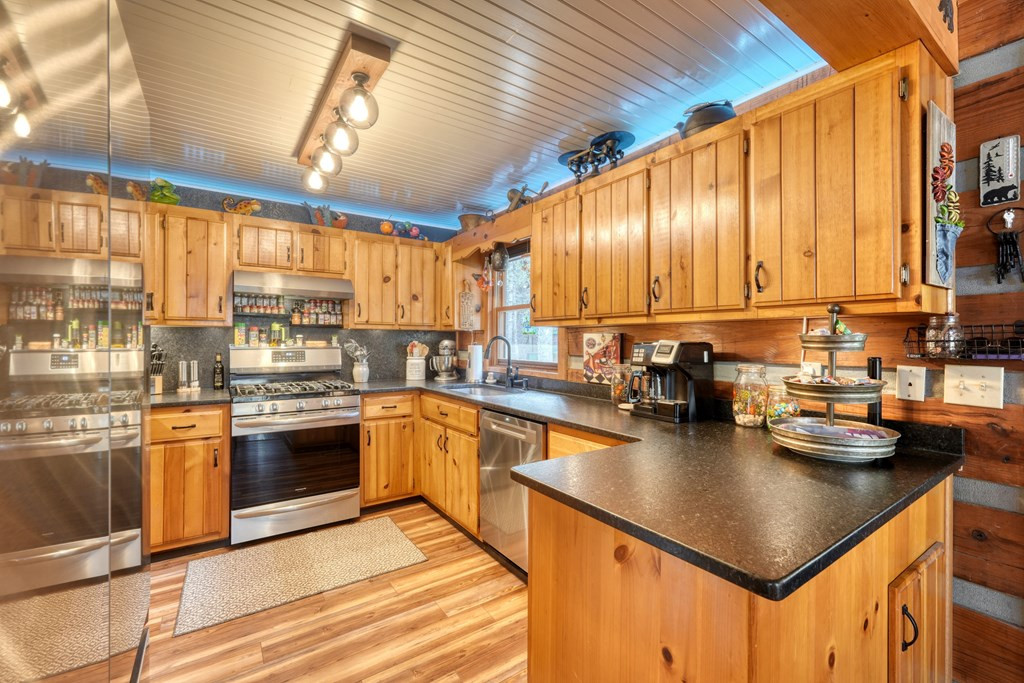 520 Farmer Drive, Murphy, NC 28906 Listing Photo  18