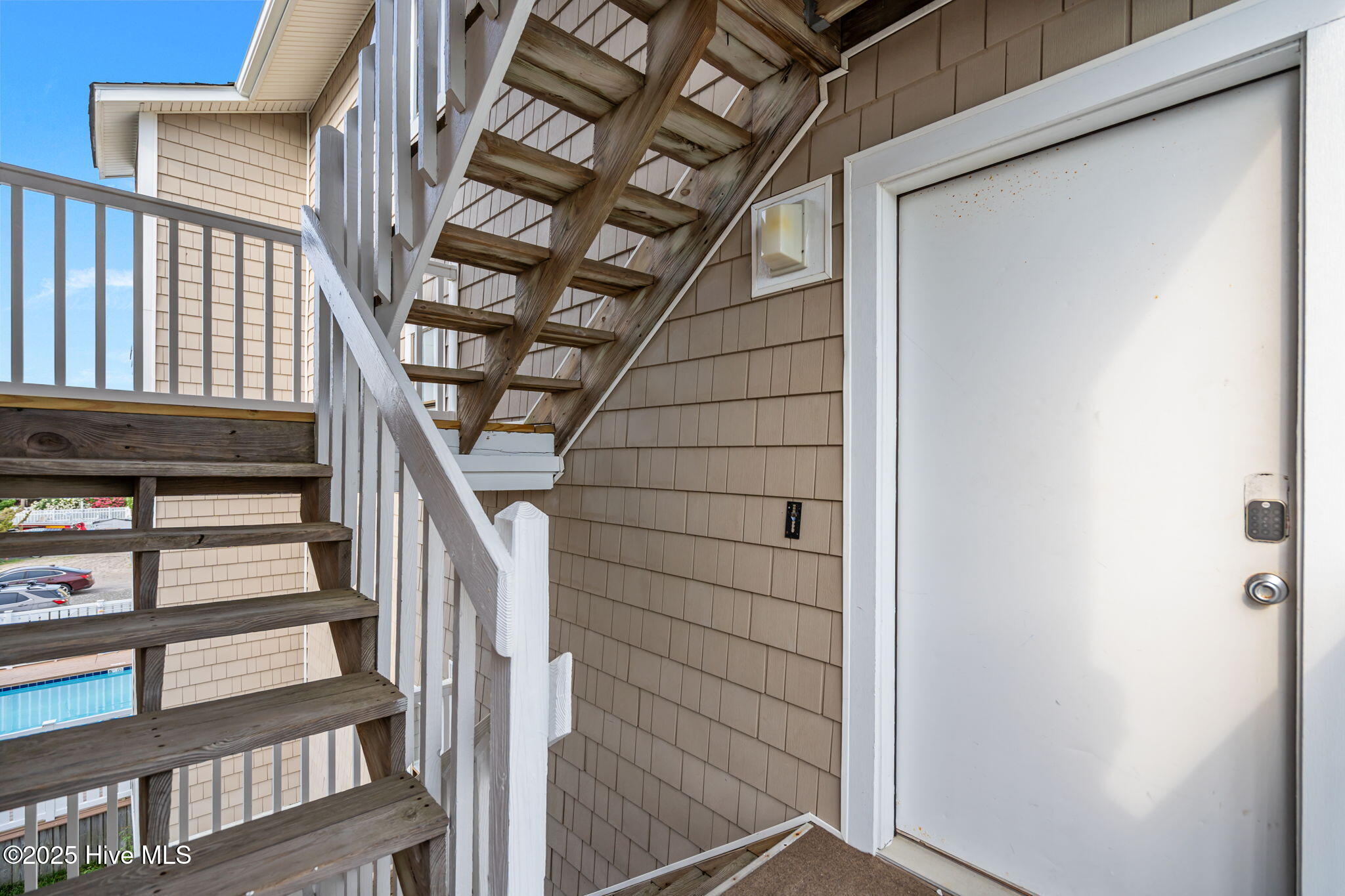 100509298 | Photo 57