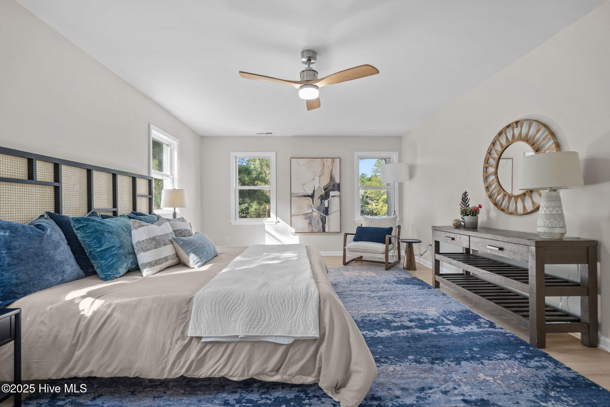 100527627 | Photo 32