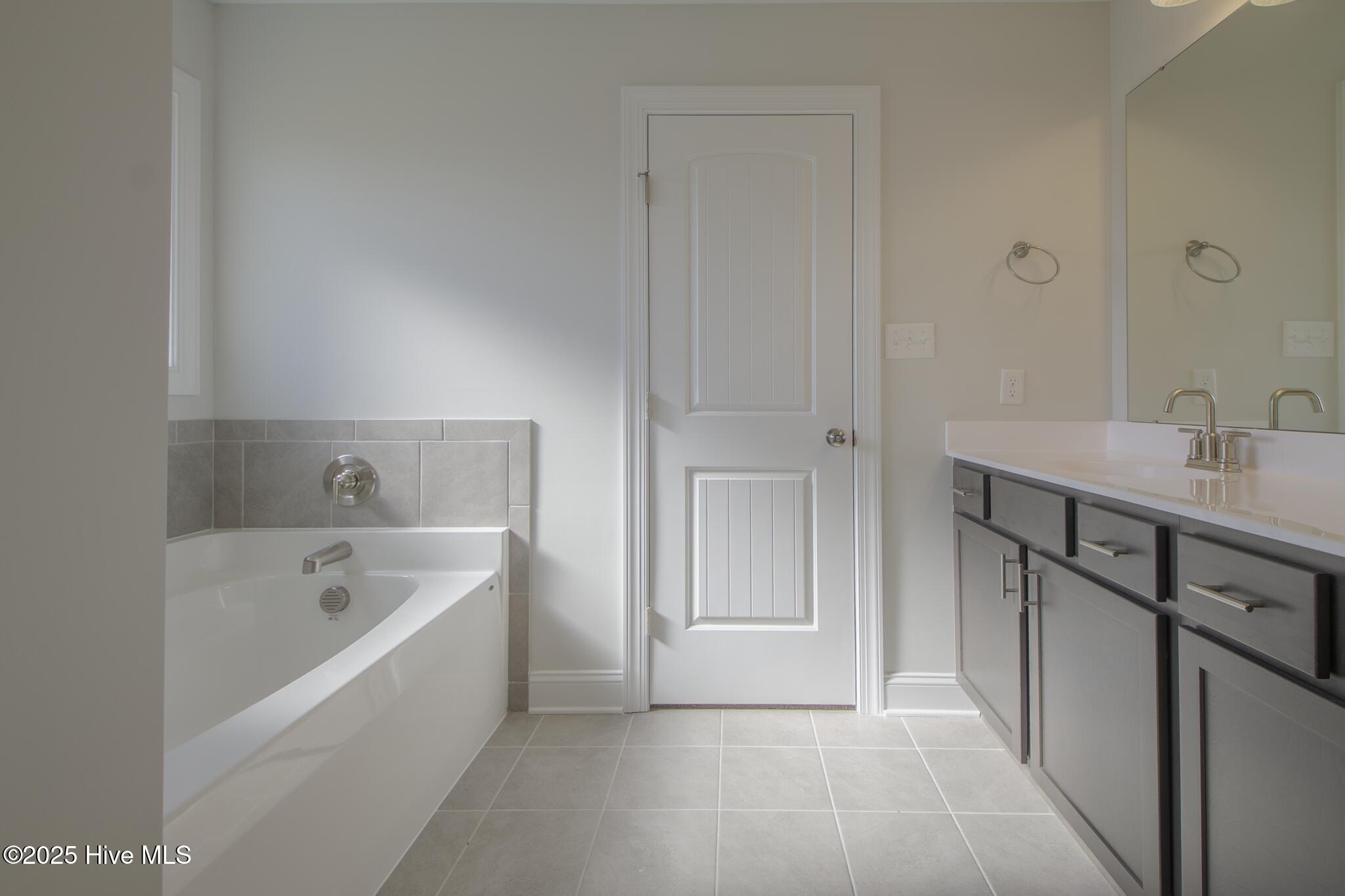 100504969 | Photo 16