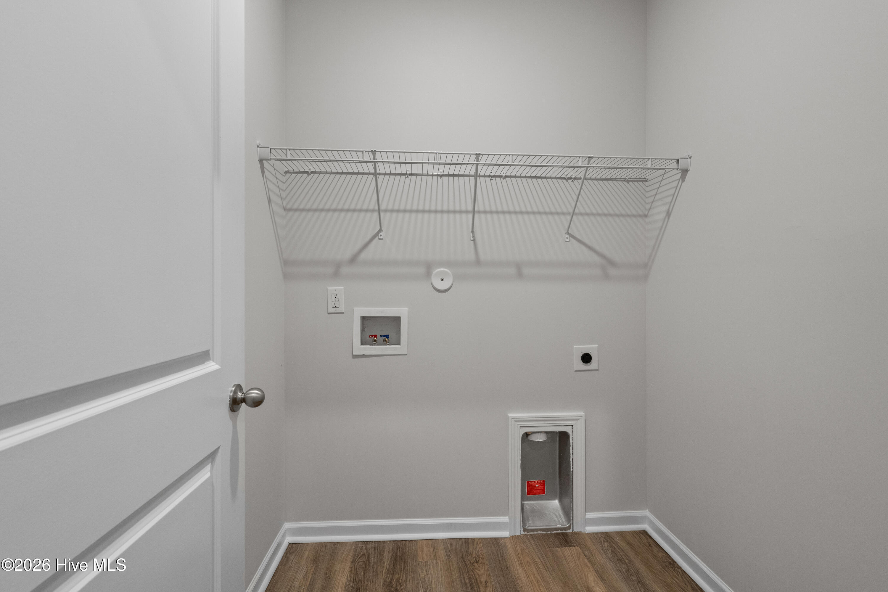 100554673 | Photo 35