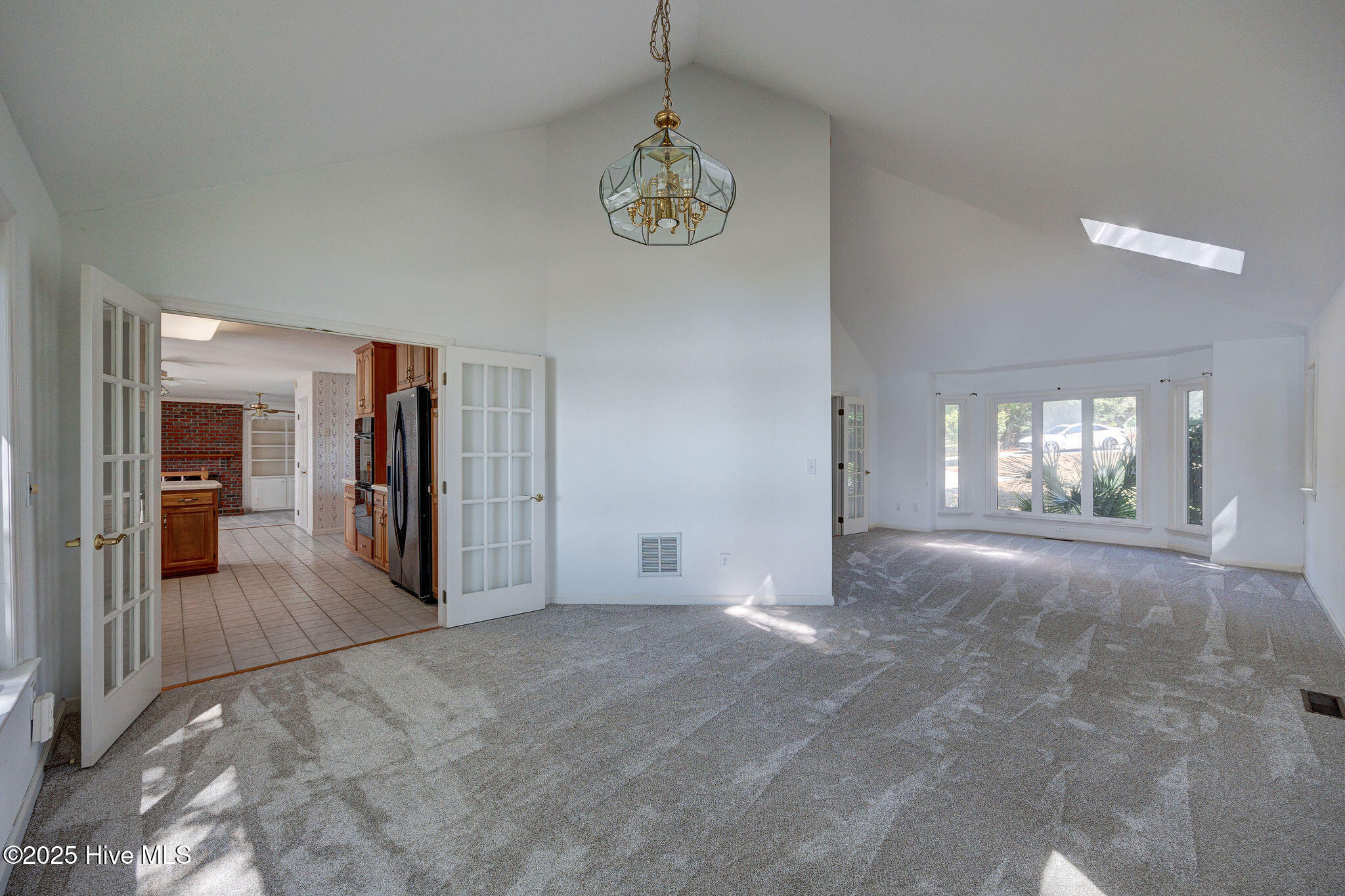 100523960 | Photo 14