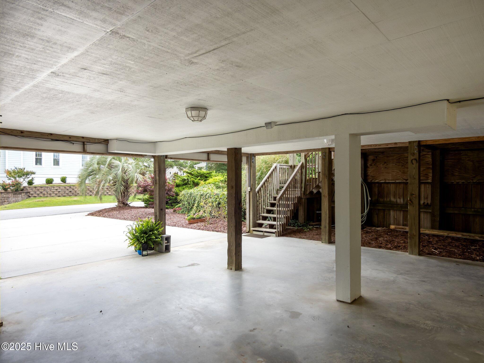 100513840 | Photo 32