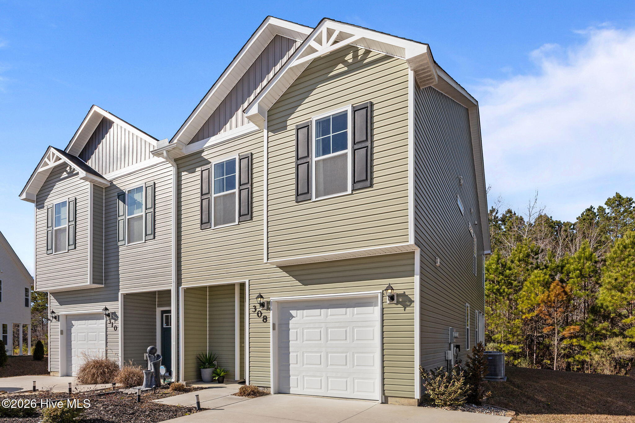 100551047 | Photo 36