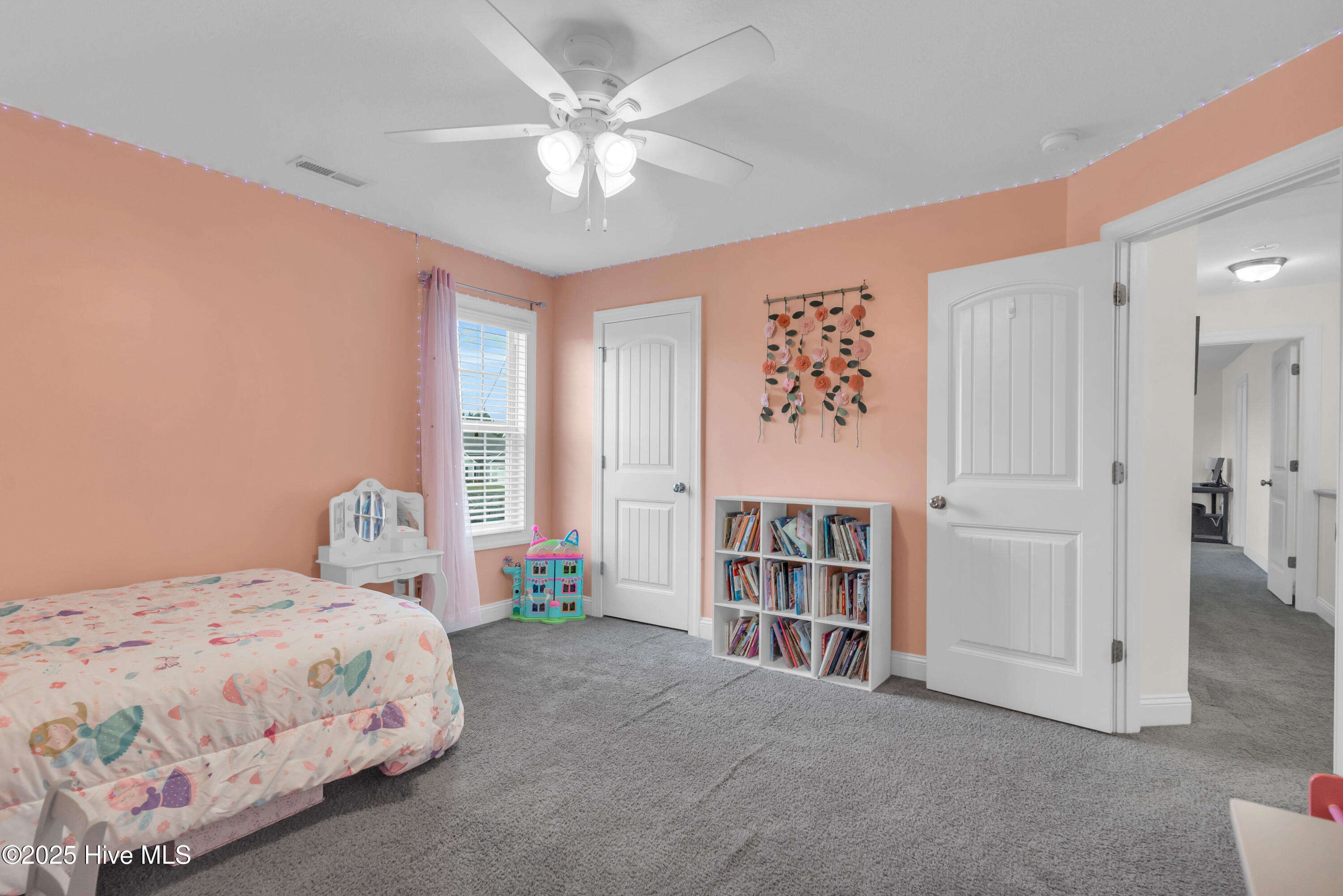 100534208 | Photo 27