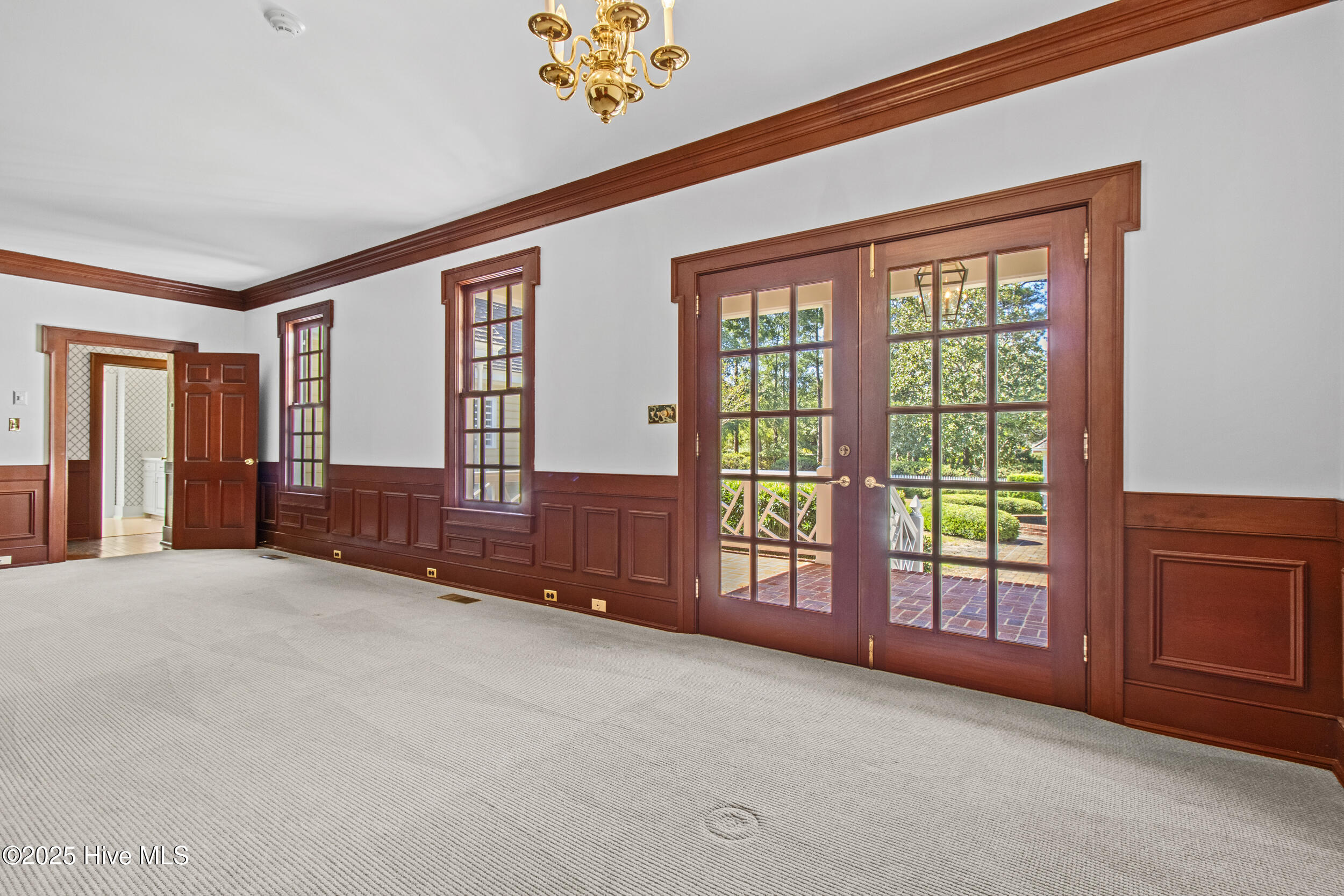 100537664 | Photo 26