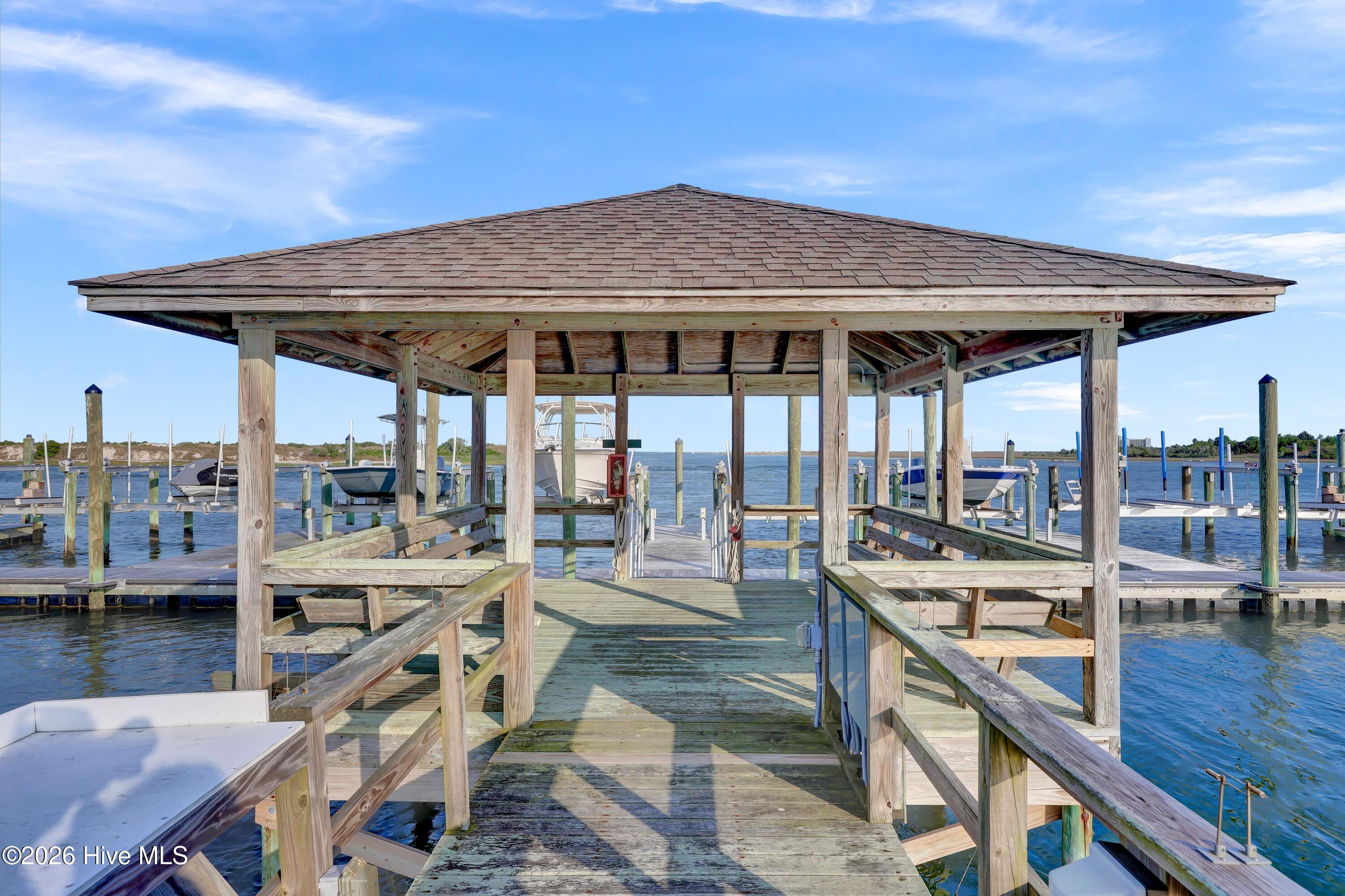 100569484 | Photo 10