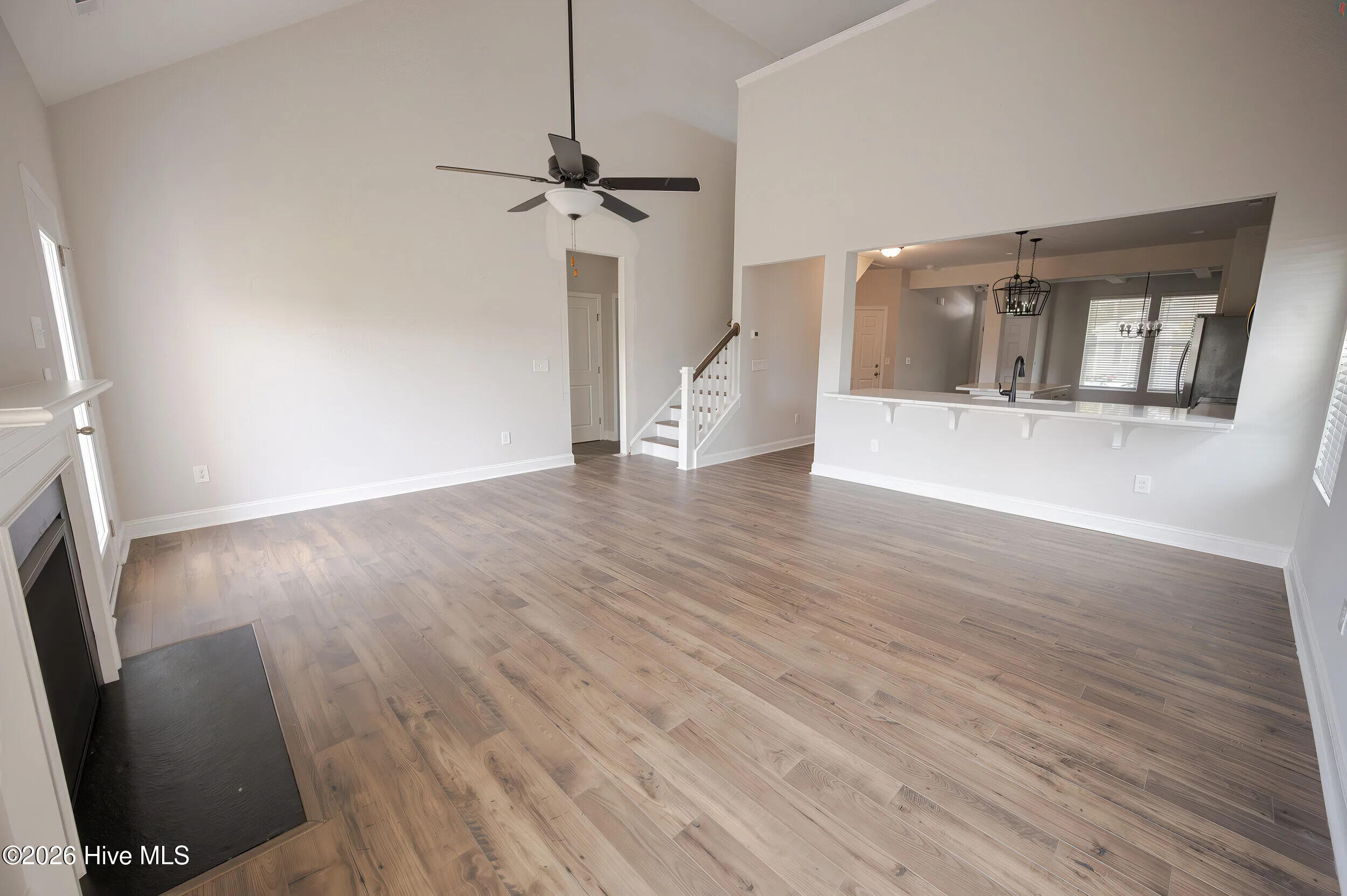 100554884 | Photo 25