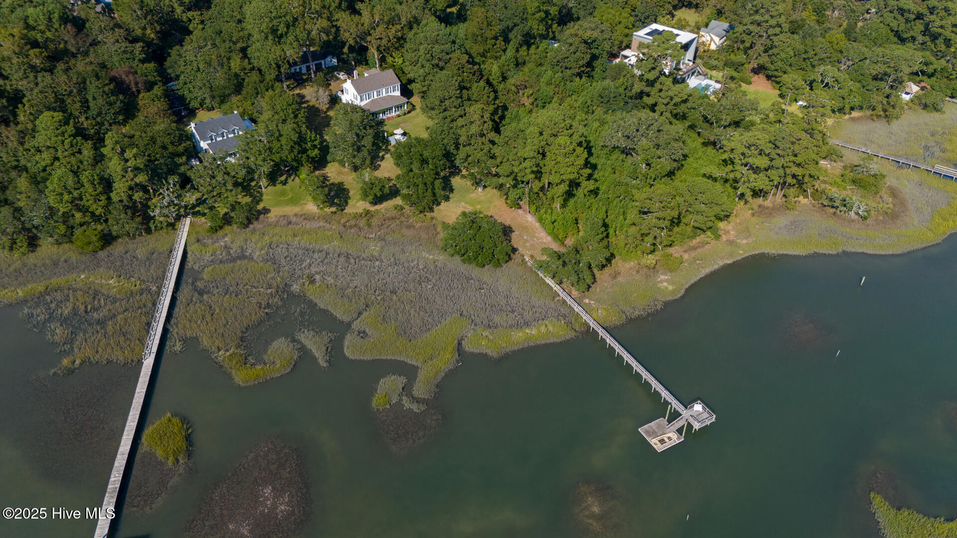 100535774 | Photo 23