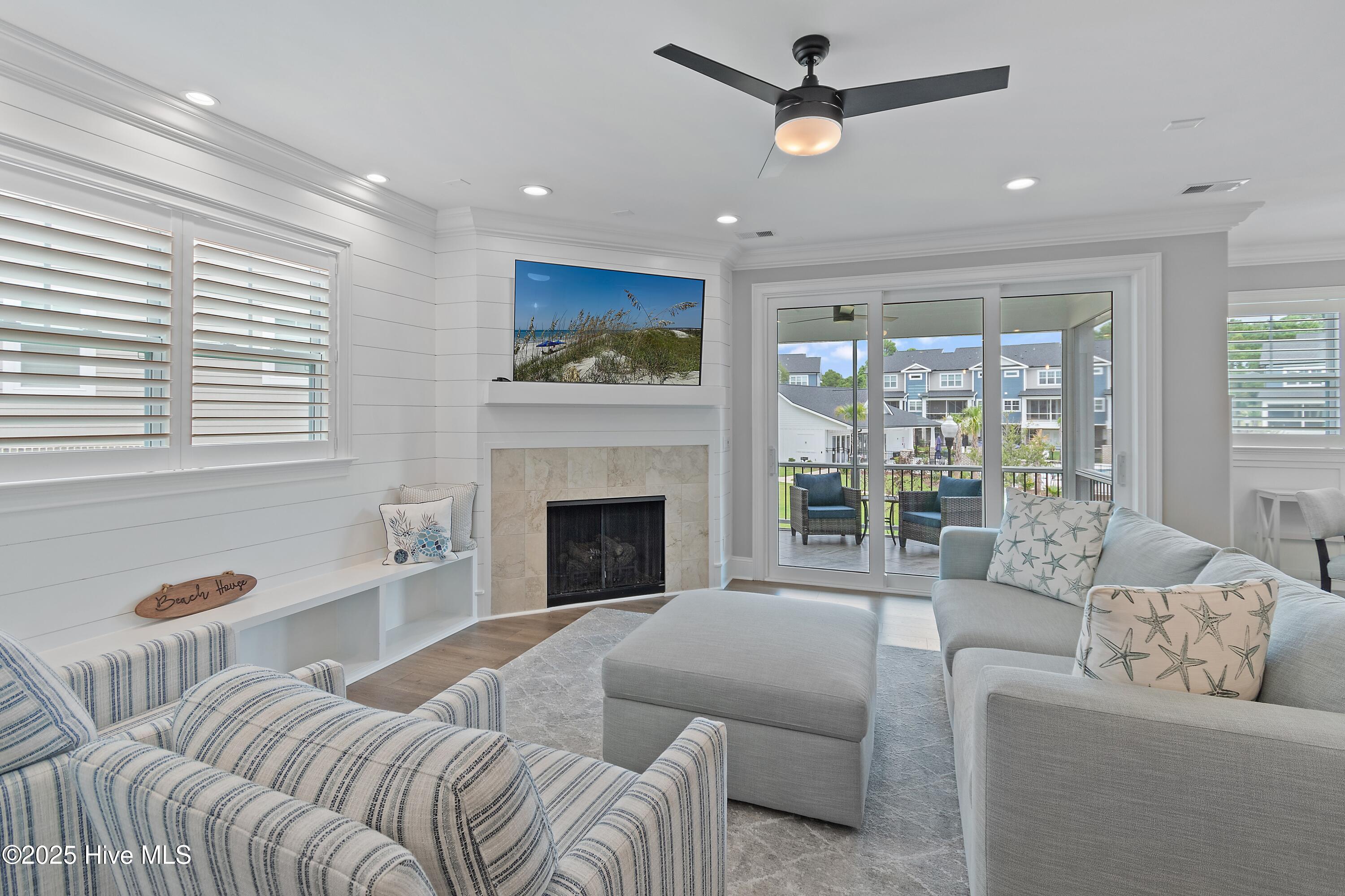 100551206 | Photo 16