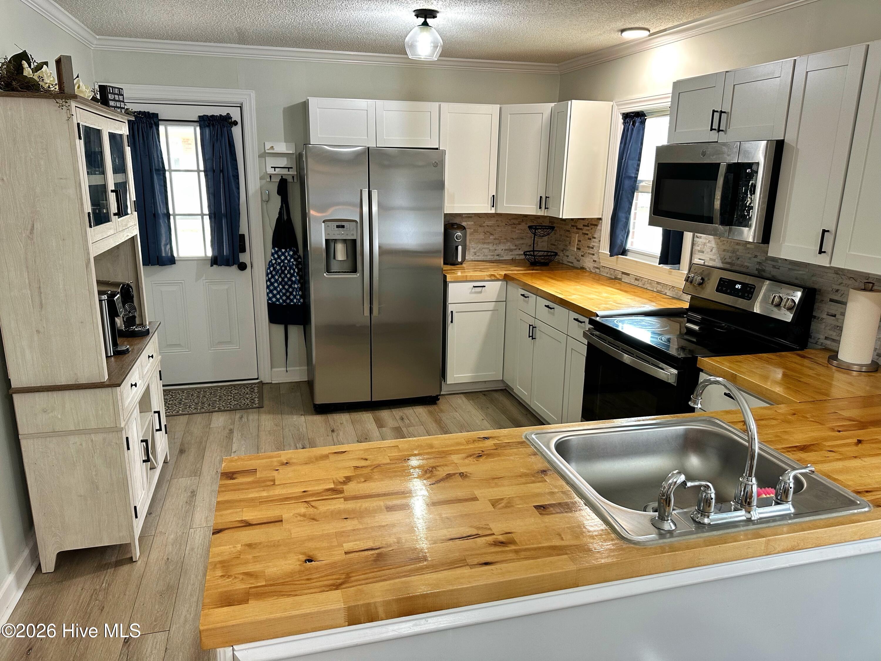 100559040 | Photo 10