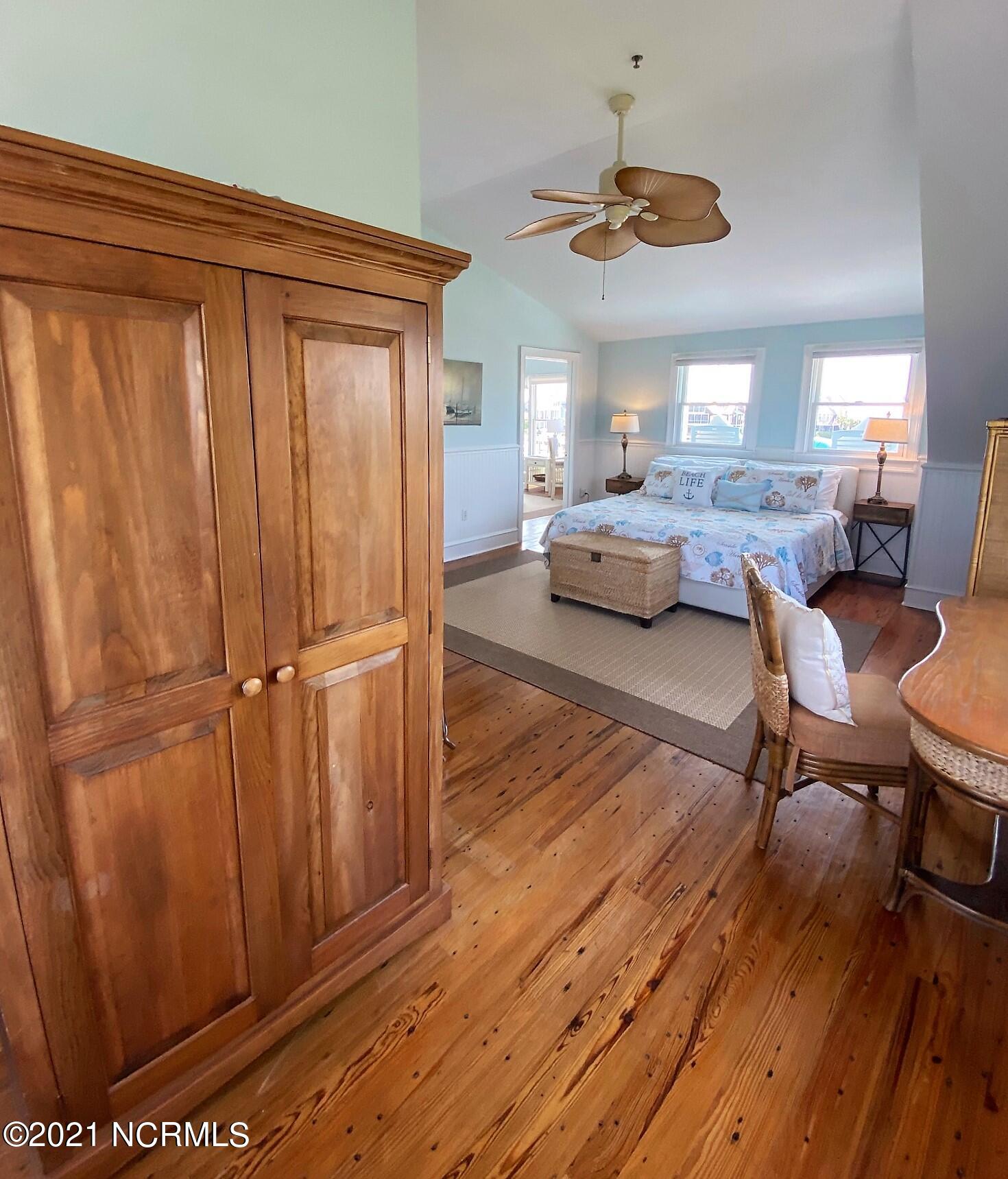 100564680 | Photo 17