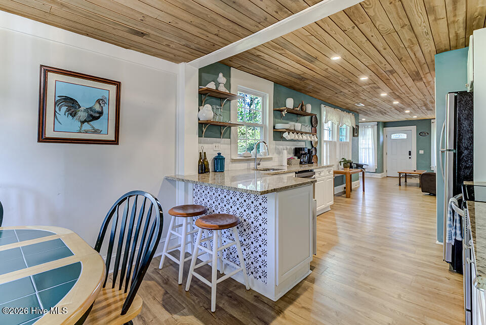 100550218 | Photo 14