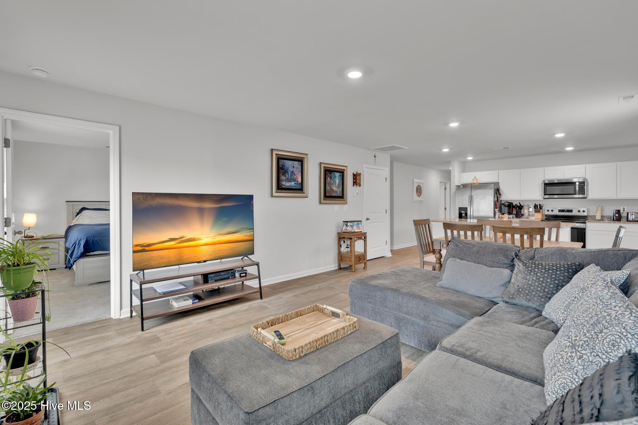 100532272 | Photo 10