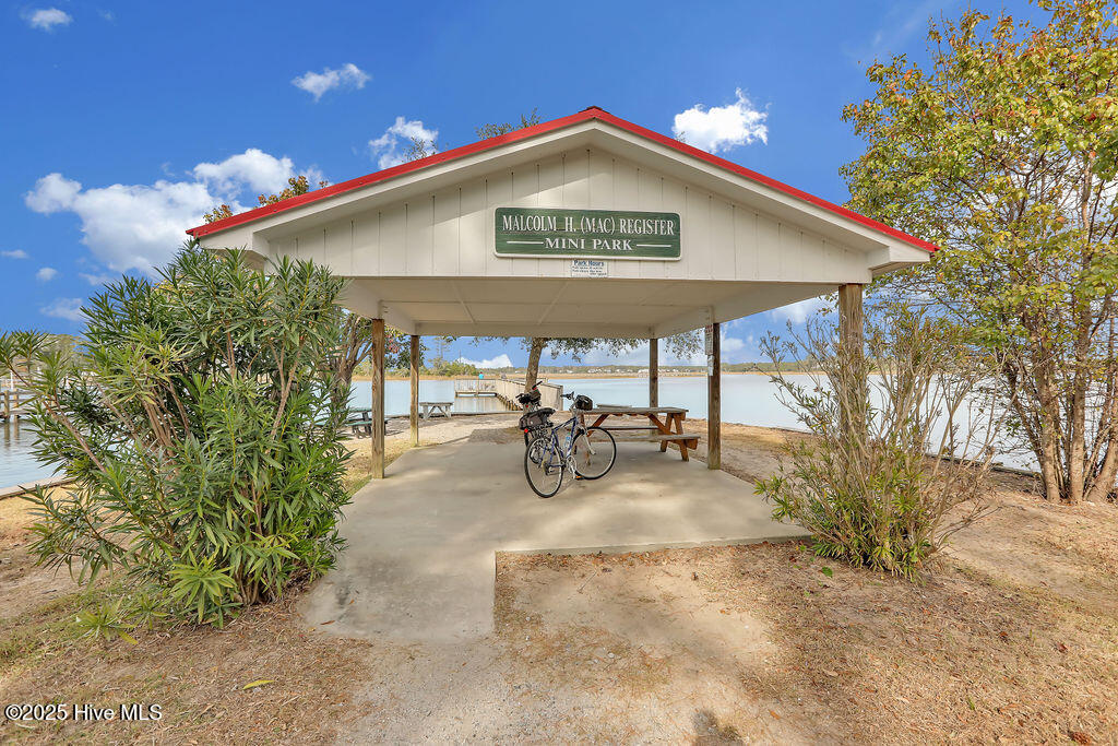 100540116 | Photo 18