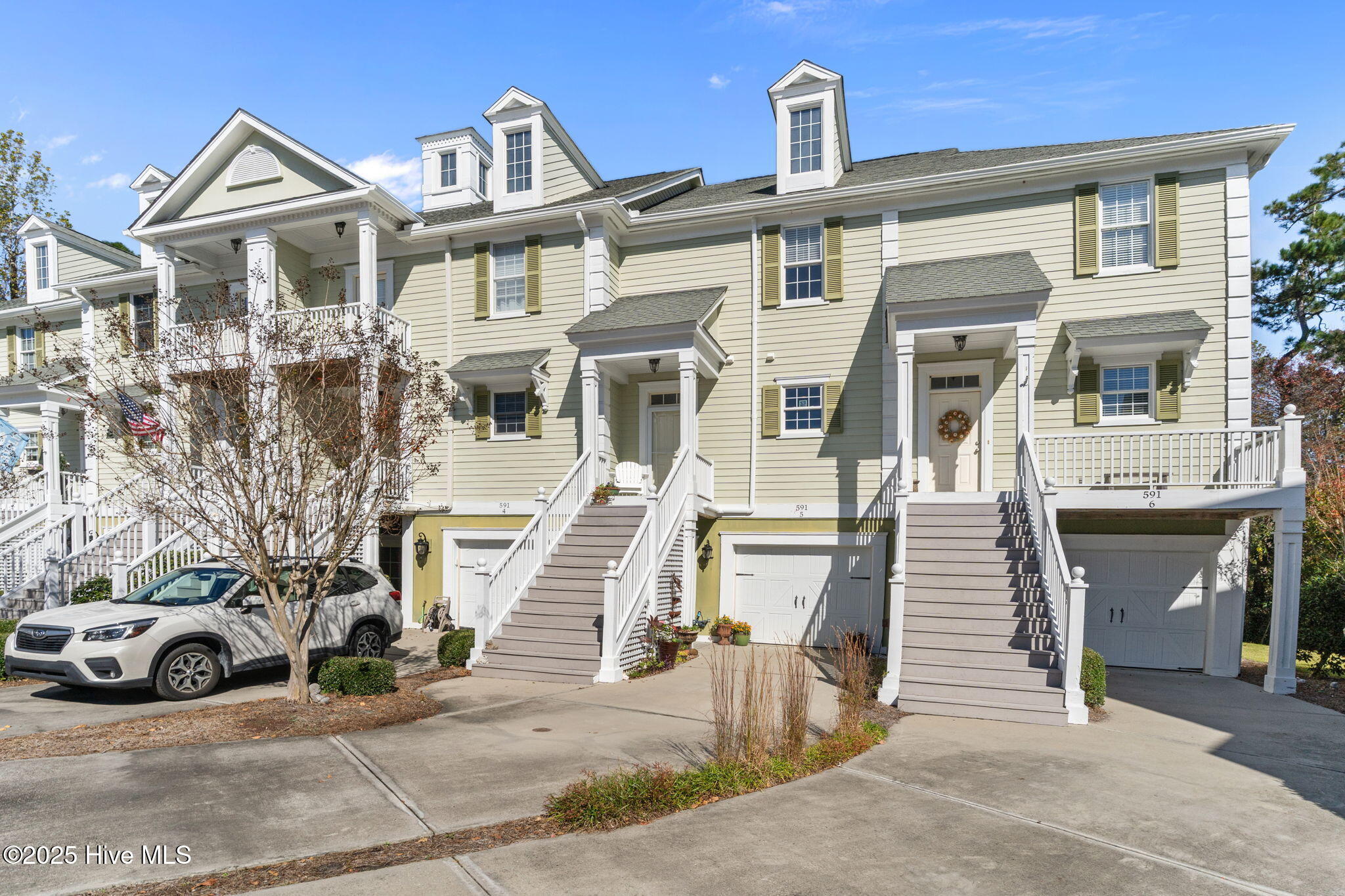 100539989 | Photo 70